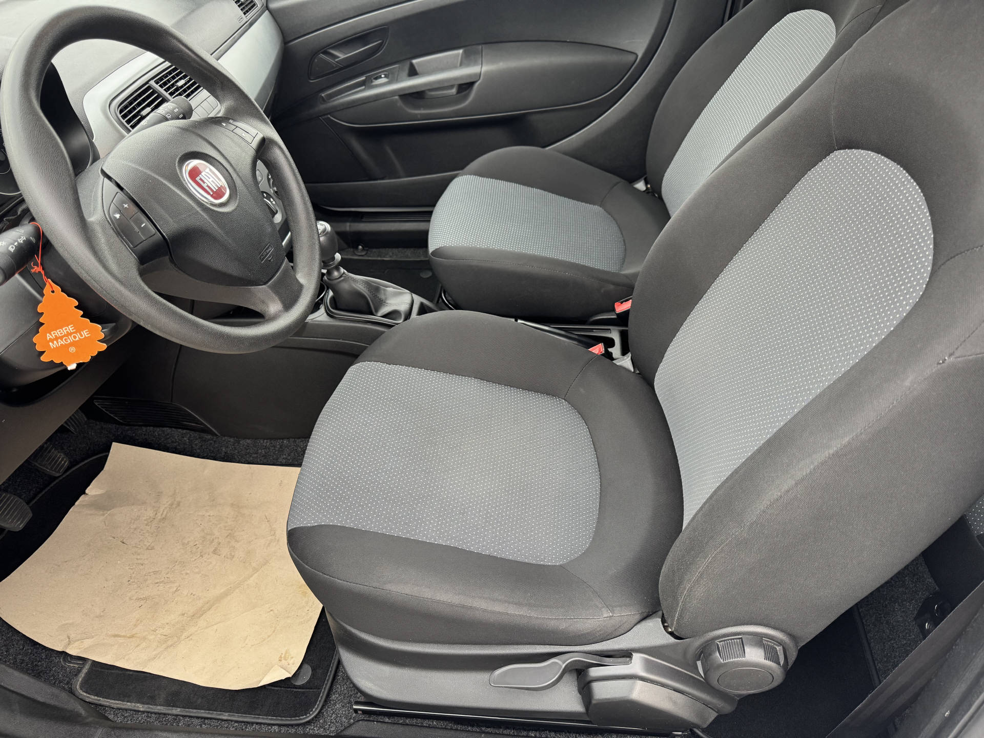 FIAT Punto 1.2 8V Pop Star S/S-image-7