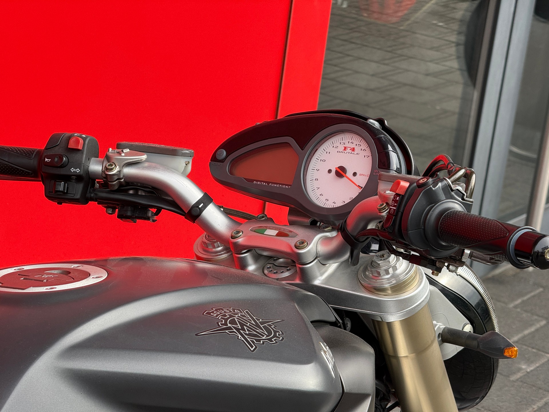 MV AGUSTA Brutale 750 S-image-7