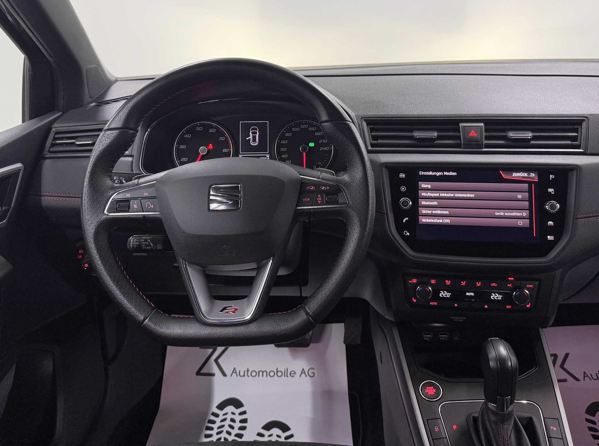 SEAT Arona 1.0 TSI Eco 115PS DSG FR-image-10