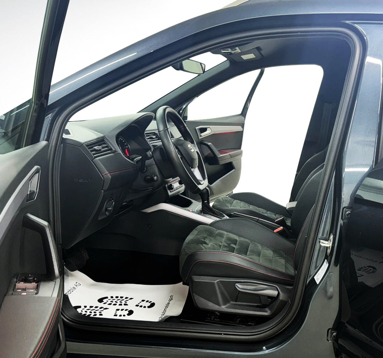 SEAT Arona 1.0 TSI Eco 115PS DSG FR-image-5