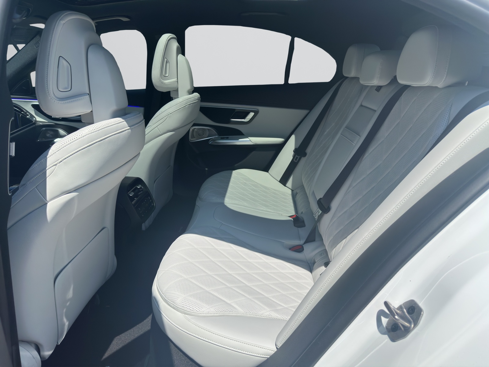 Image MERCEDES-BENZ E-400 E 400 e 4Matic 9G-Tronic