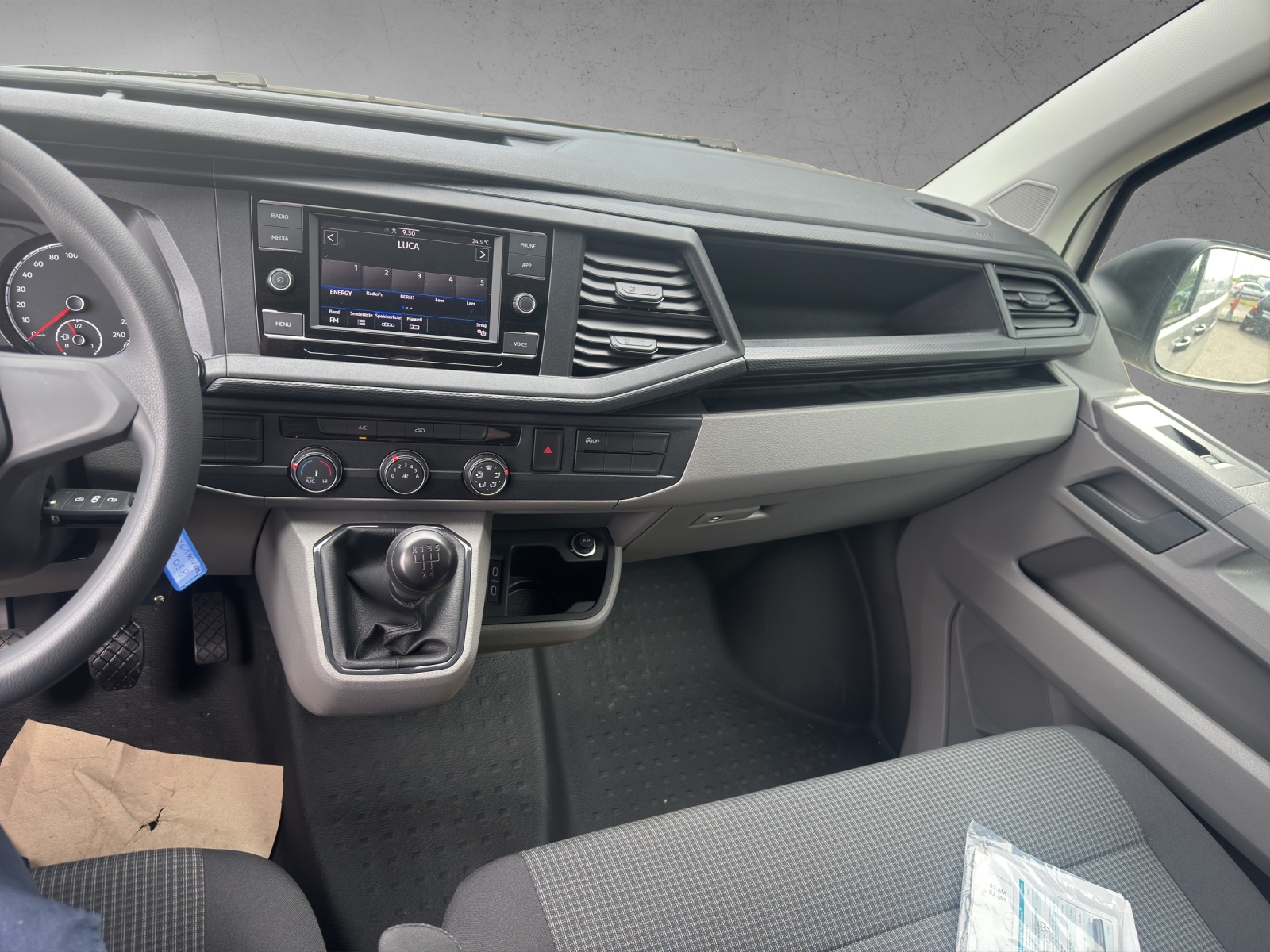 VW T6.1-image-9