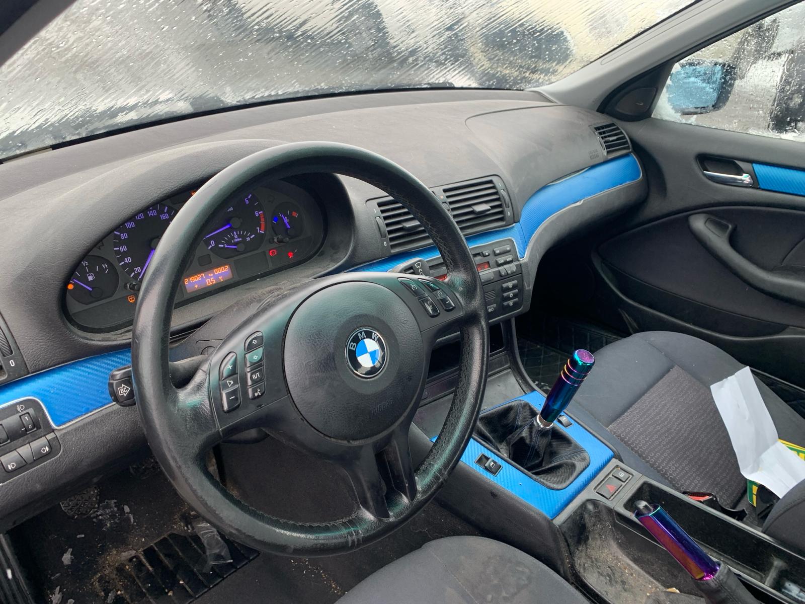 BMW 316i-image-8