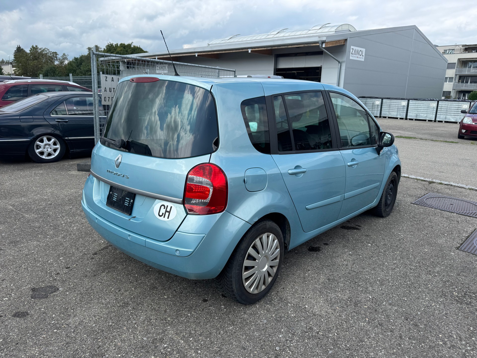 RENAULT Modus 1.6 16V Night&Day Automatic-image-3