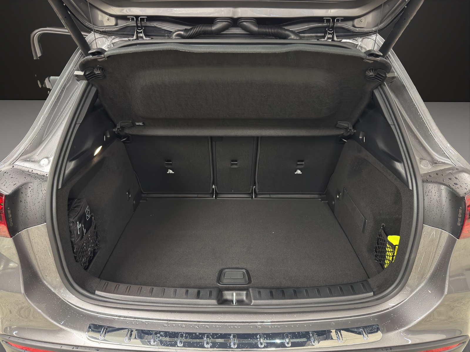MERCEDES-BENZ GLA 250 e EQ Star 8G-DCT-image-13