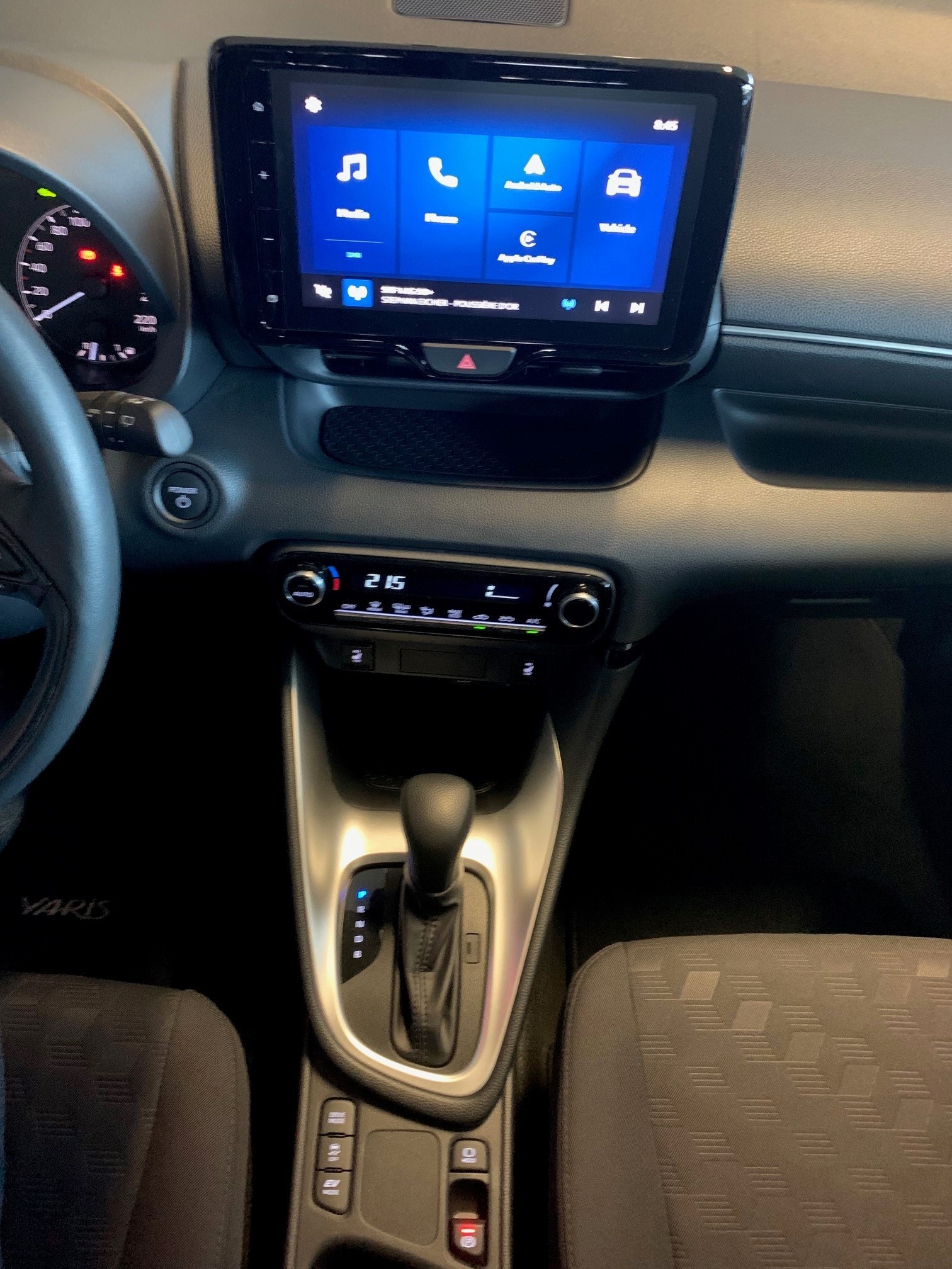 TOYOTA Yaris 1.5 VVT-i HSD Comfort-image-9