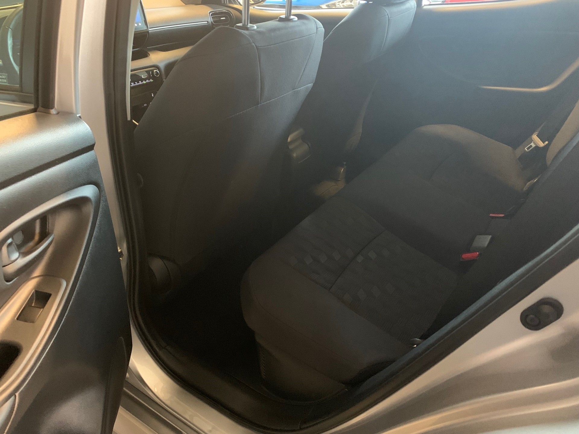 TOYOTA Yaris 1.5 VVT-i HSD Comfort-image-7