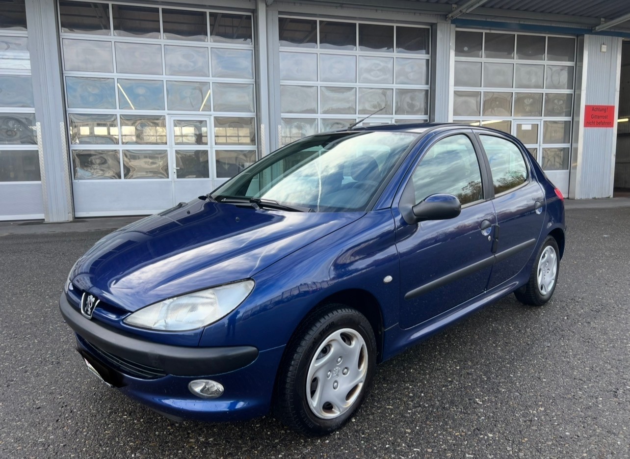 PEUGEOT 206 1.6 XT Premium