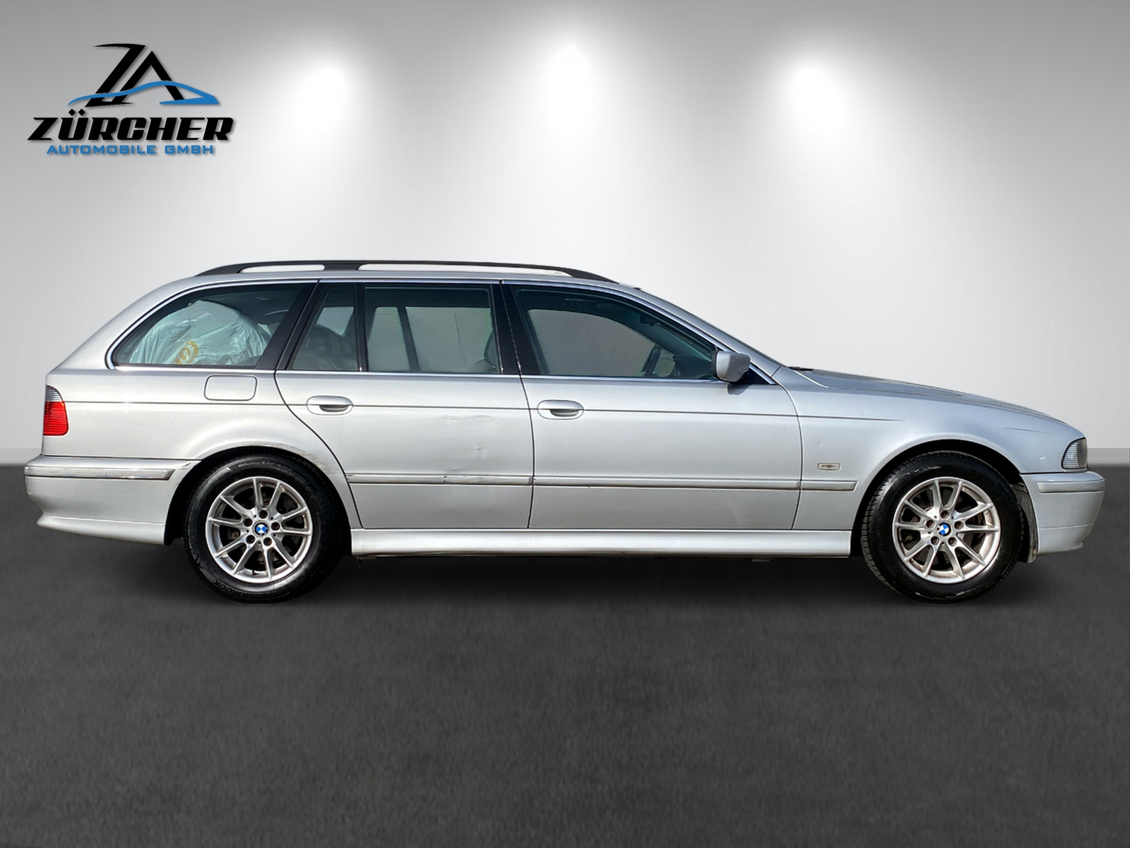 BMW 530i Touring-image-3