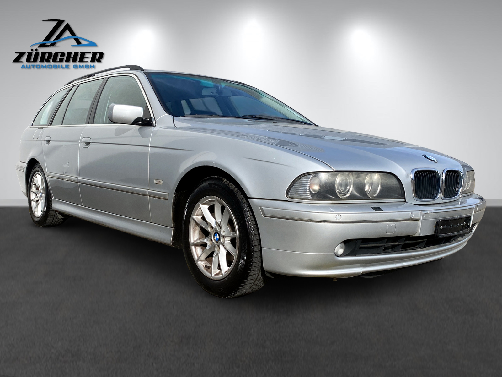 BMW 530i Touring-image-1