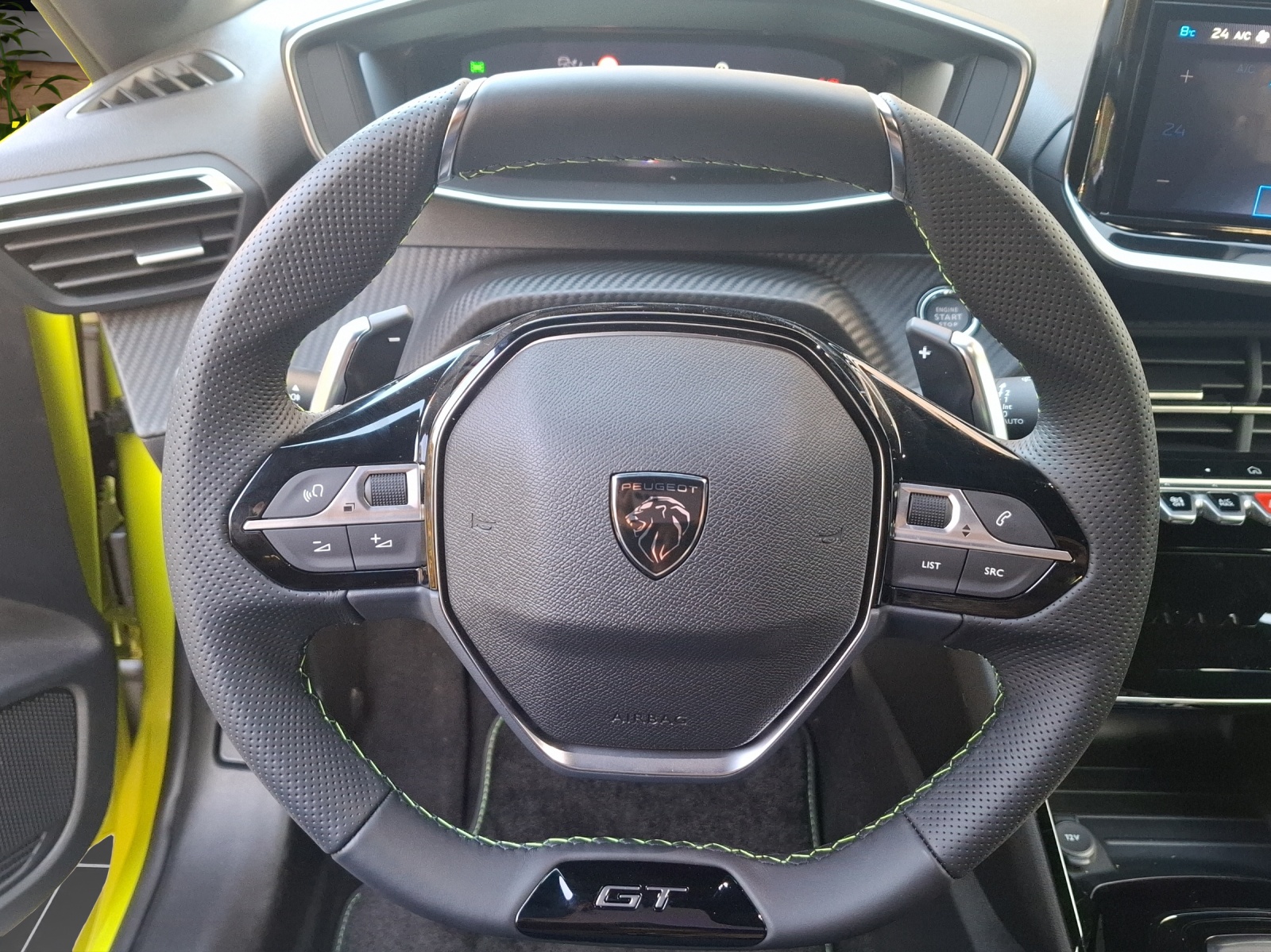 PEUGEOT 208 NEW 1.2 MHEV 110 GT-image-10