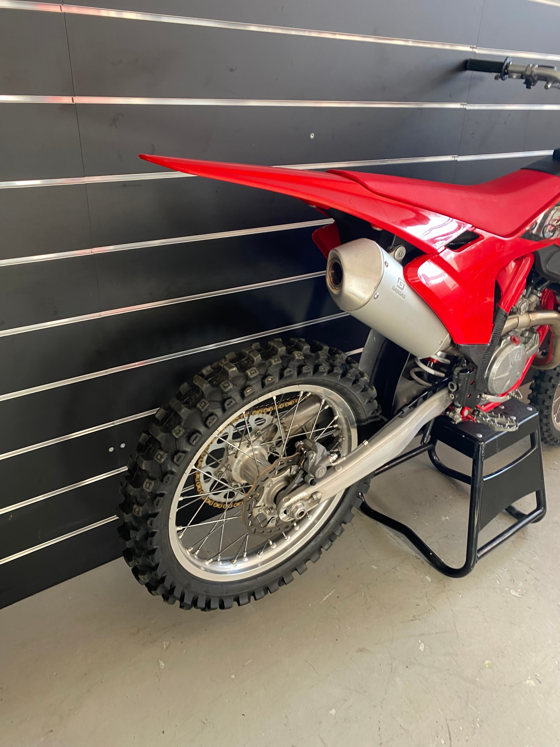 GASGAS MC 450F 2024-showroom-element-3