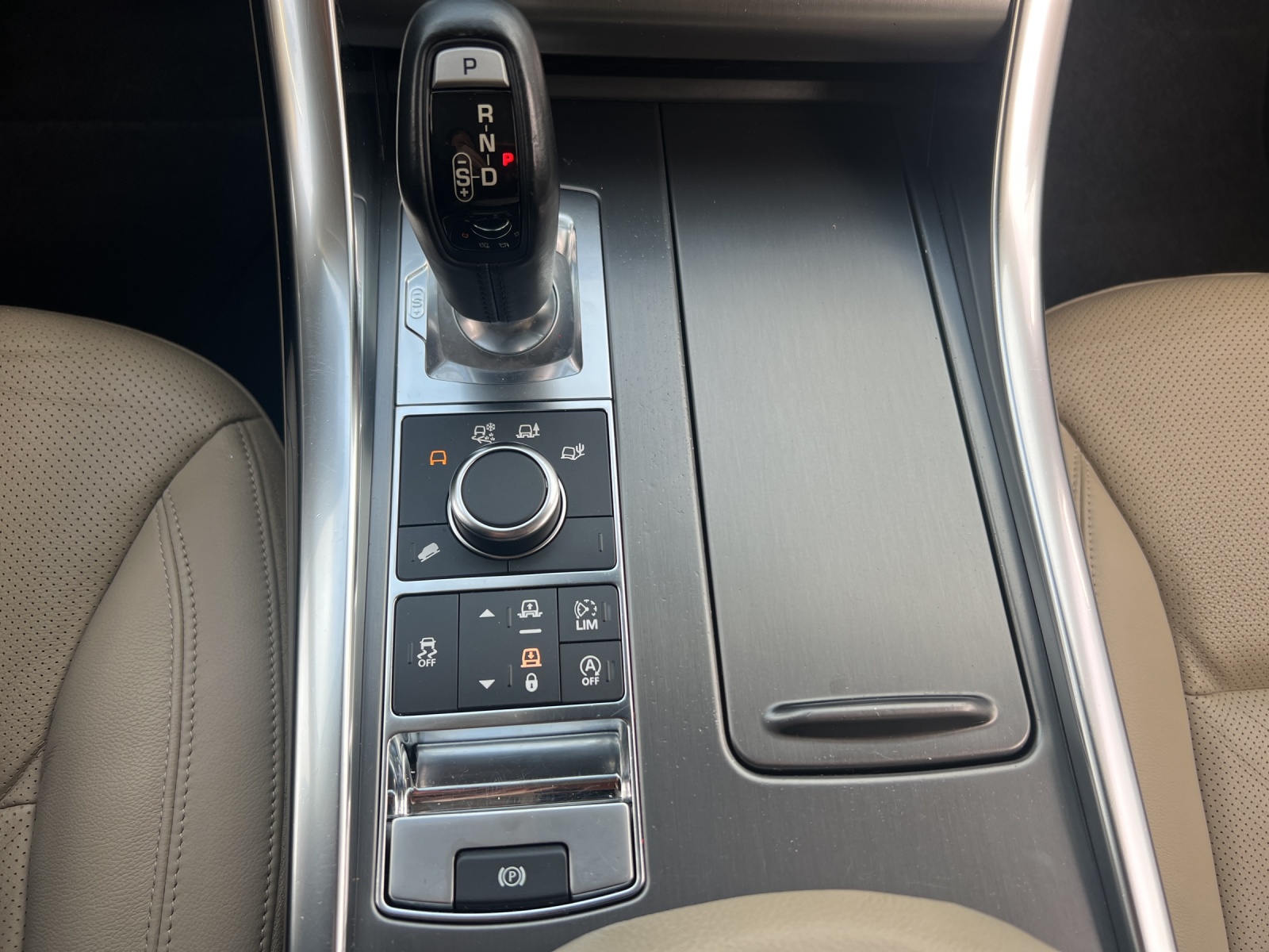 LAND ROVER Range Rover Sport 3.0 TDV6 HSE Automatic-image-22