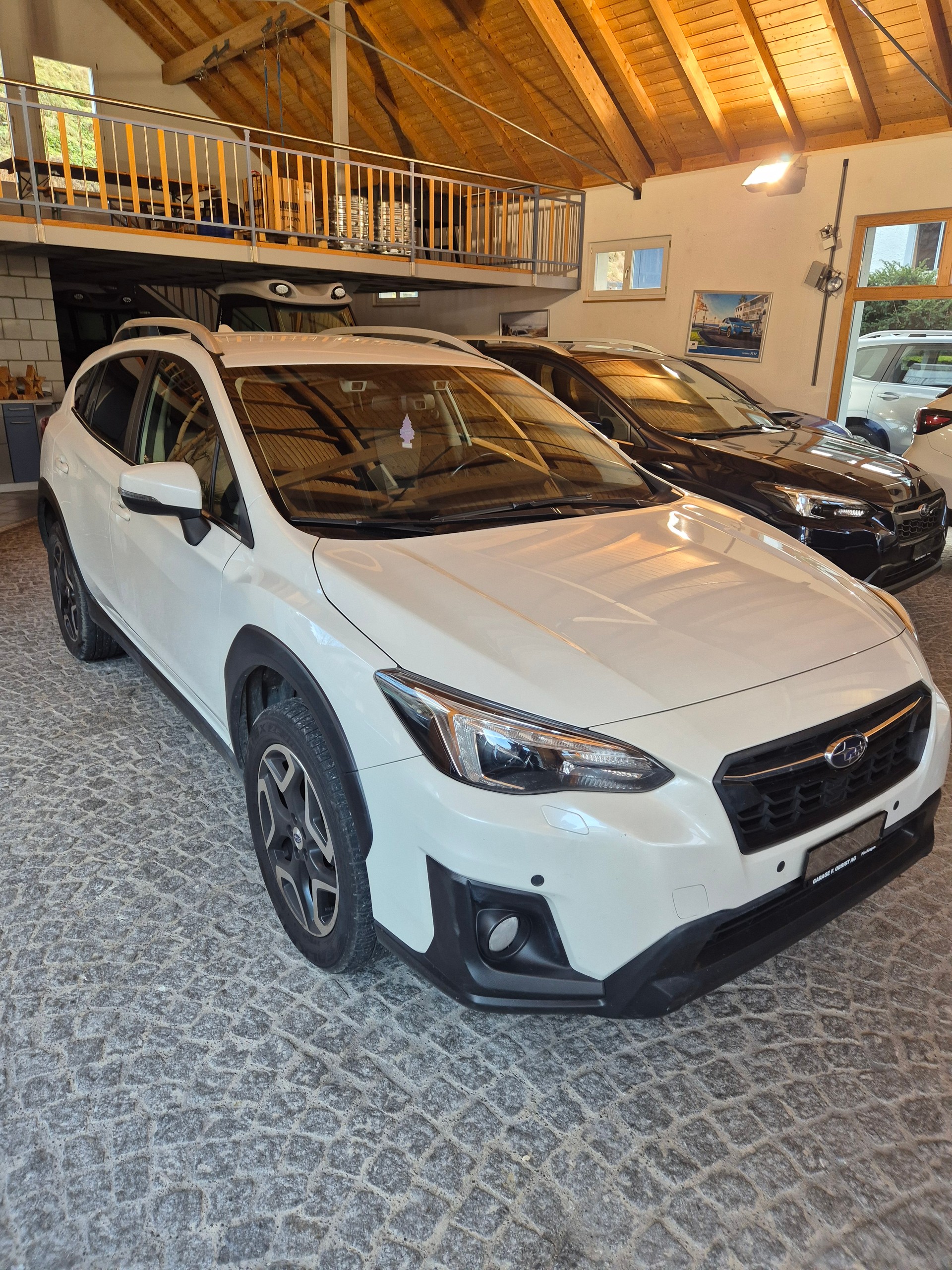 SUBARU XV 2.0 Swiss Plus AWD Lineartronic-image-2