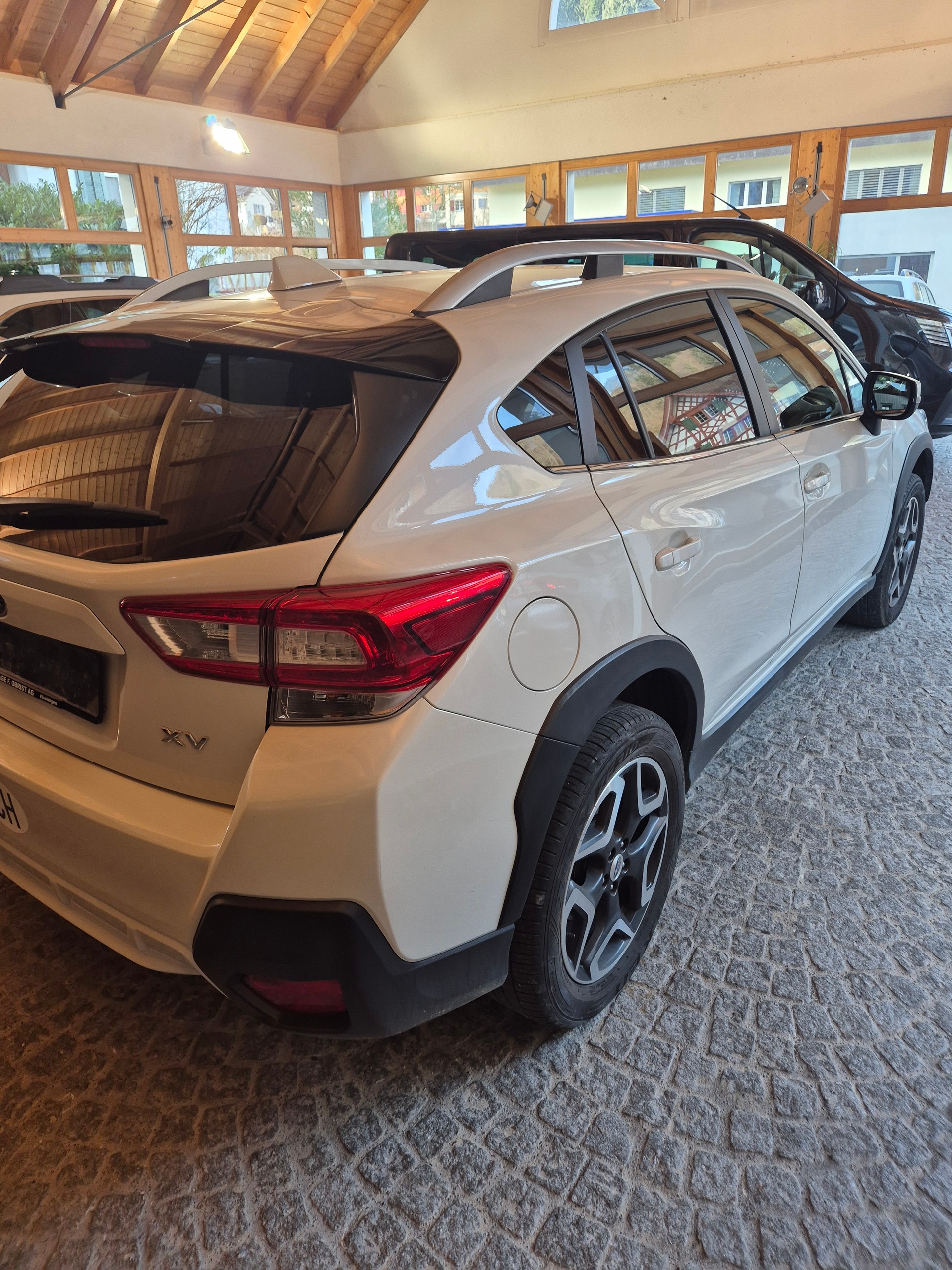 SUBARU XV 2.0 Swiss Plus AWD Lineartronic-image-4