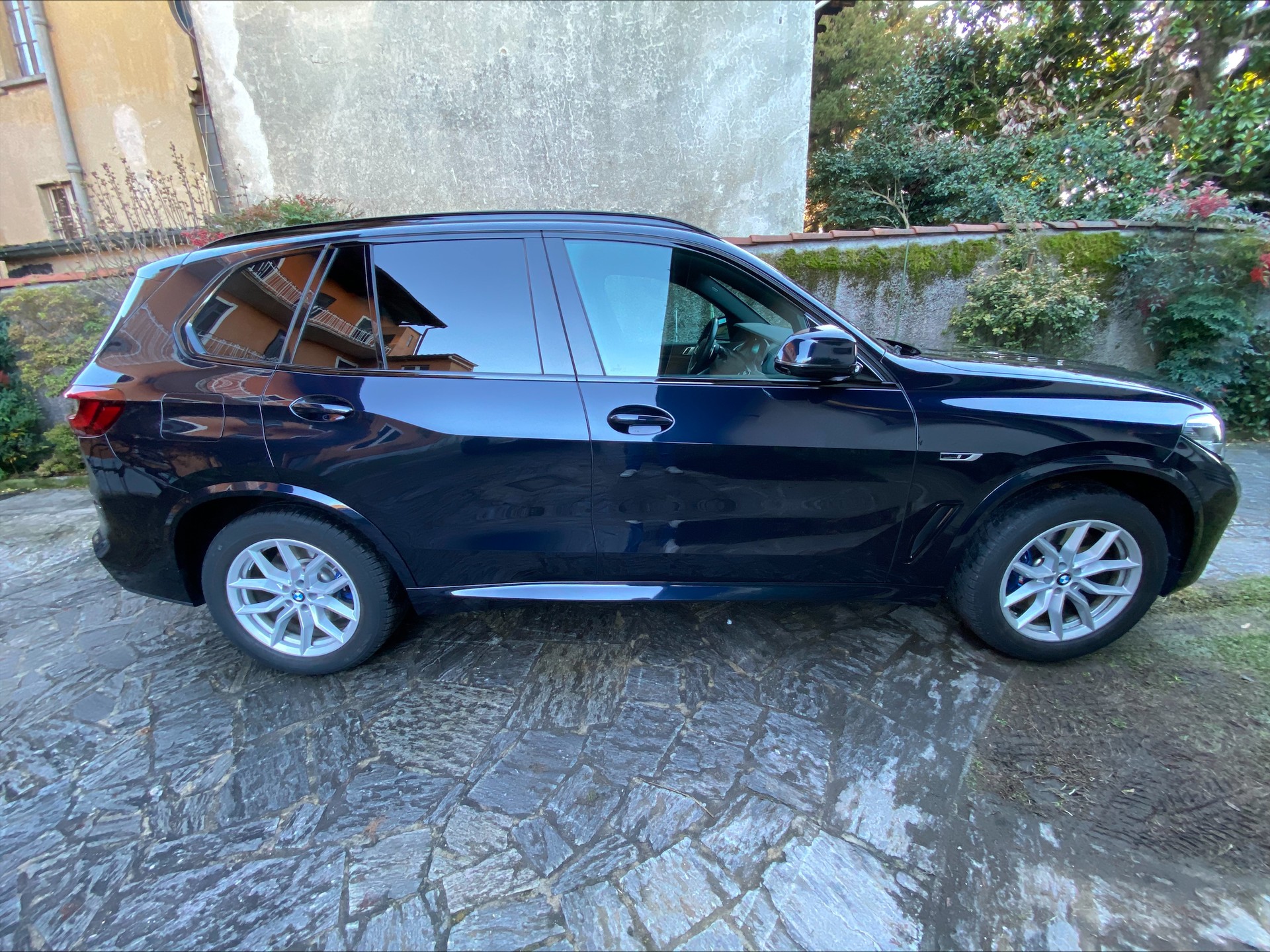 BMW X5 xDrive 45e M Sport Steptronic-image-2