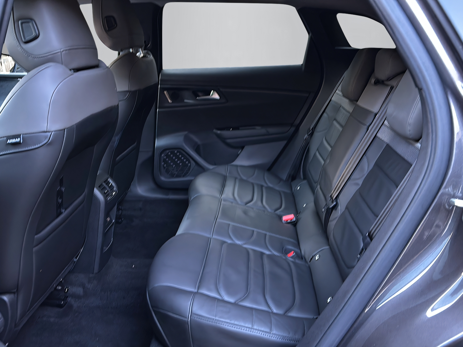 CITROEN C5 X 1.6 Plug-in Hybrid Shine-image-11