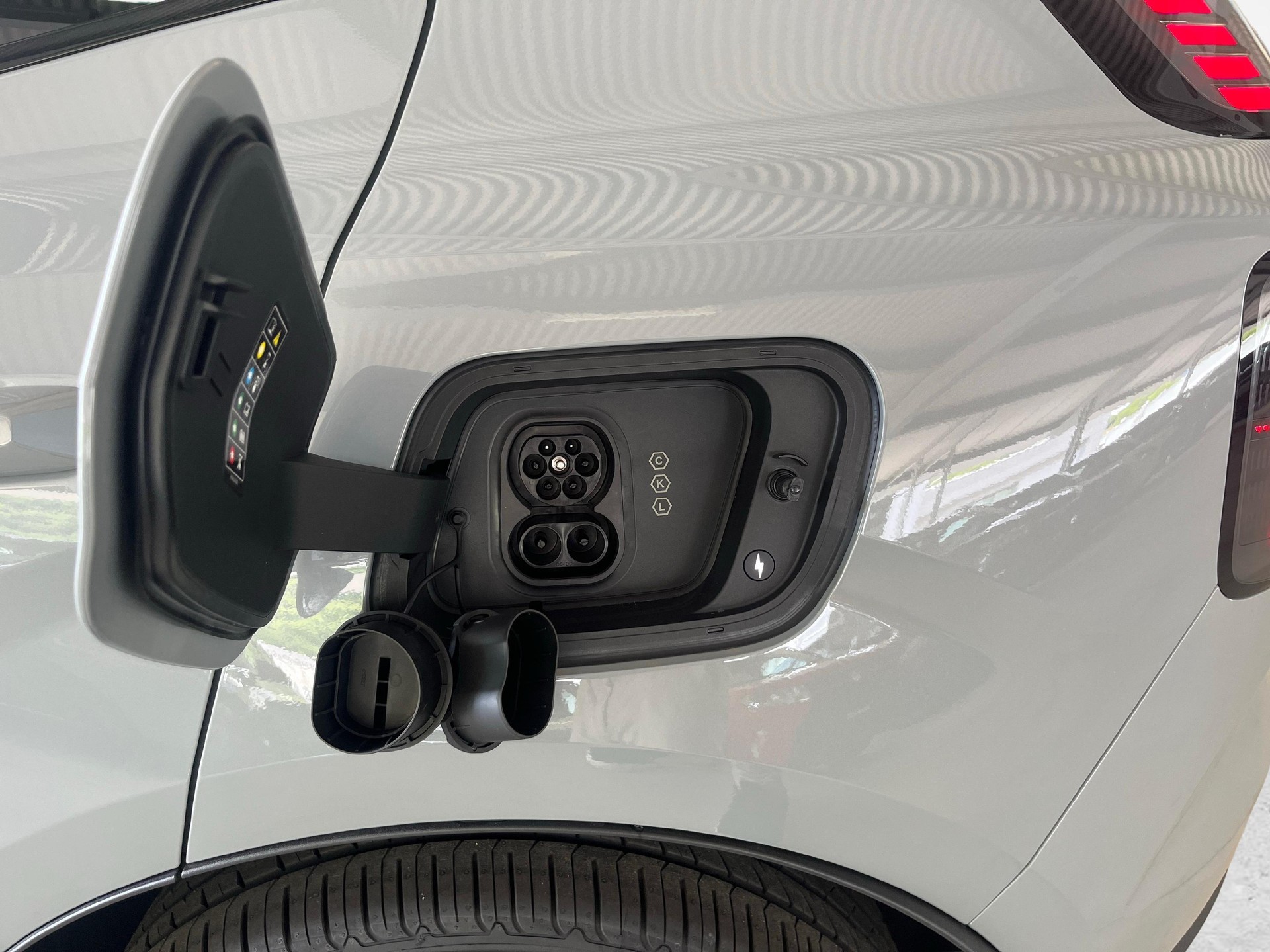 VOLVO EX30 E60 Ultra-image-11