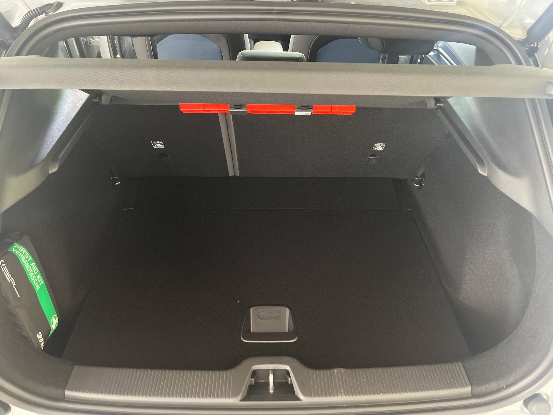 VOLVO EX30 E60 Ultra-image-9