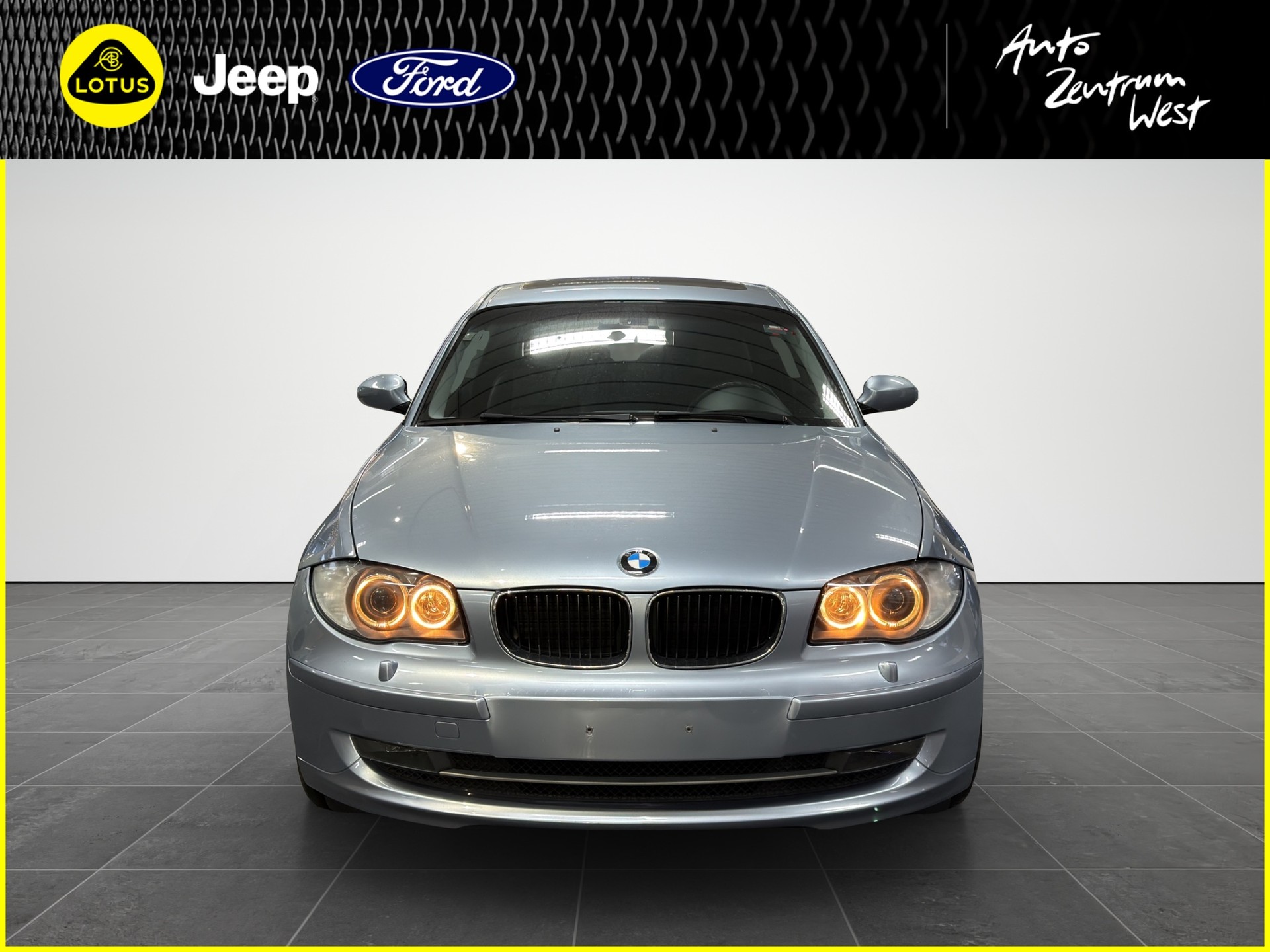 BMW 118i-image-7