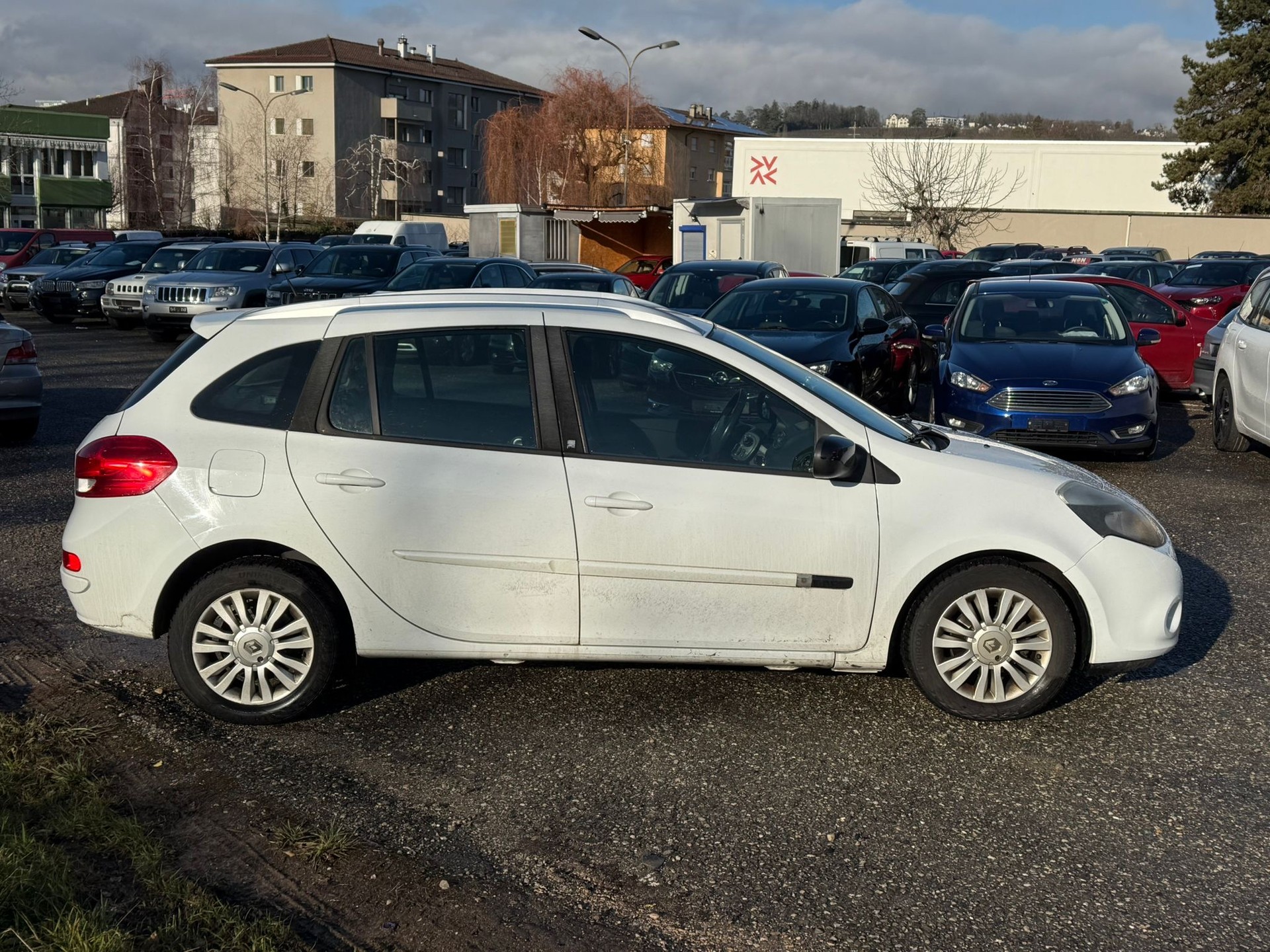 RENAULT Clio Grandtour 1.2 16V Turbo 20th Edition-image-4