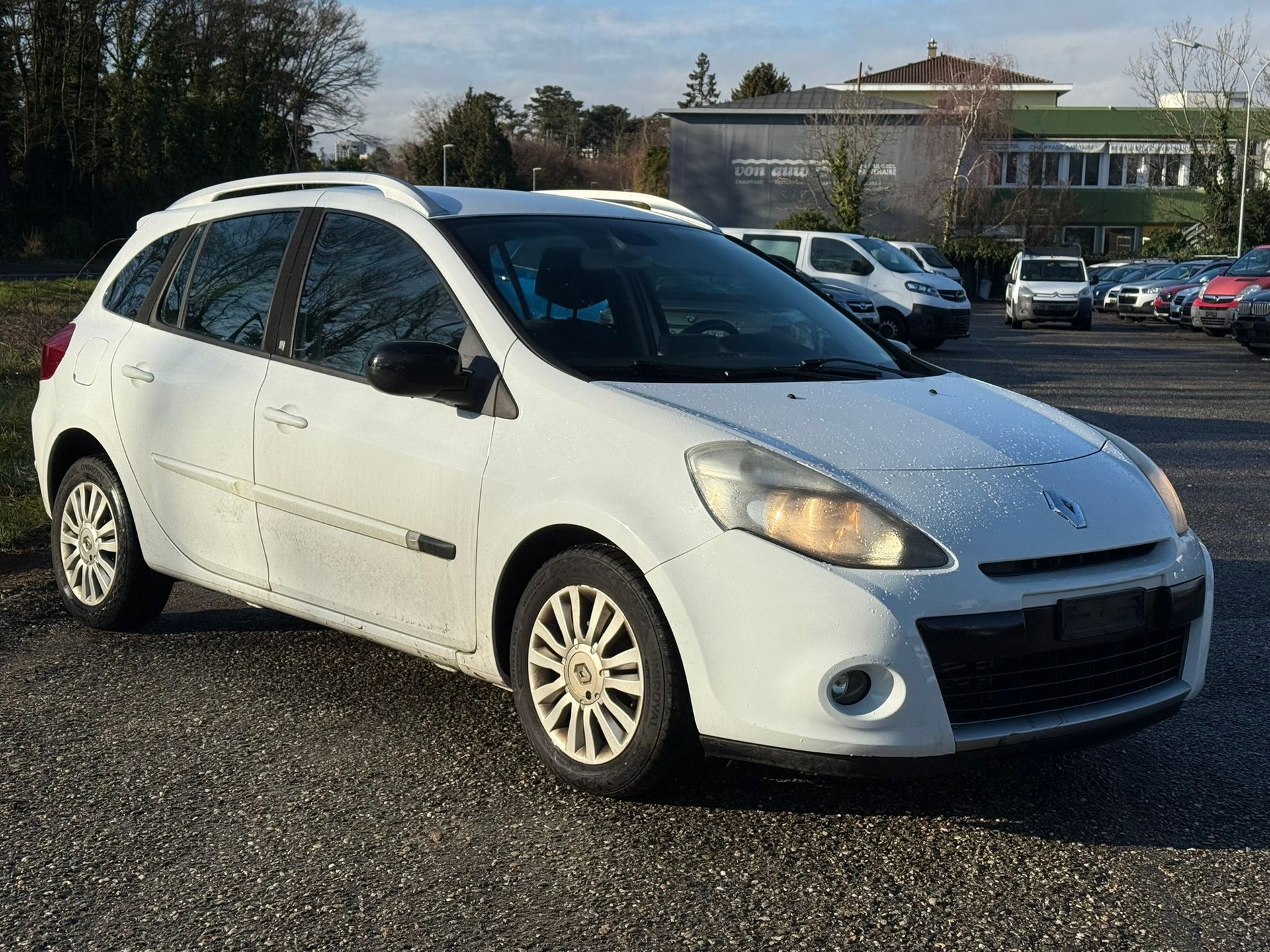 RENAULT Clio Grandtour 1.2 16V Turbo 20th Edition-image-3