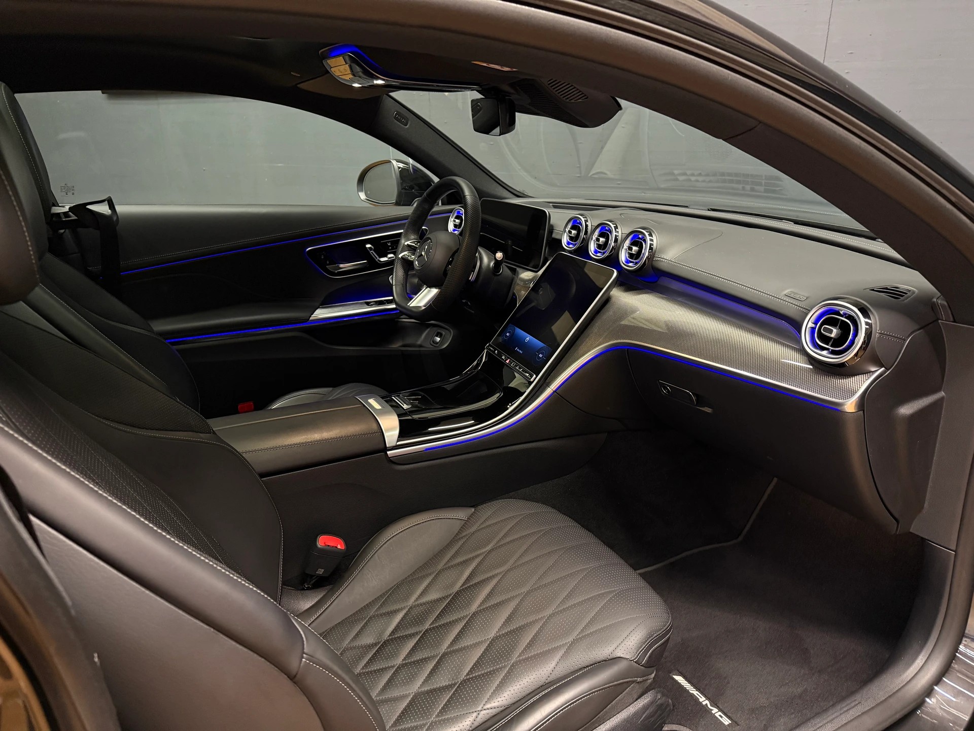 MERCEDES-BENZ CLE 300 4M - Coupé - AMG / DISTRONIC / 360 Grad Kamera / Head-Up Display-image-13