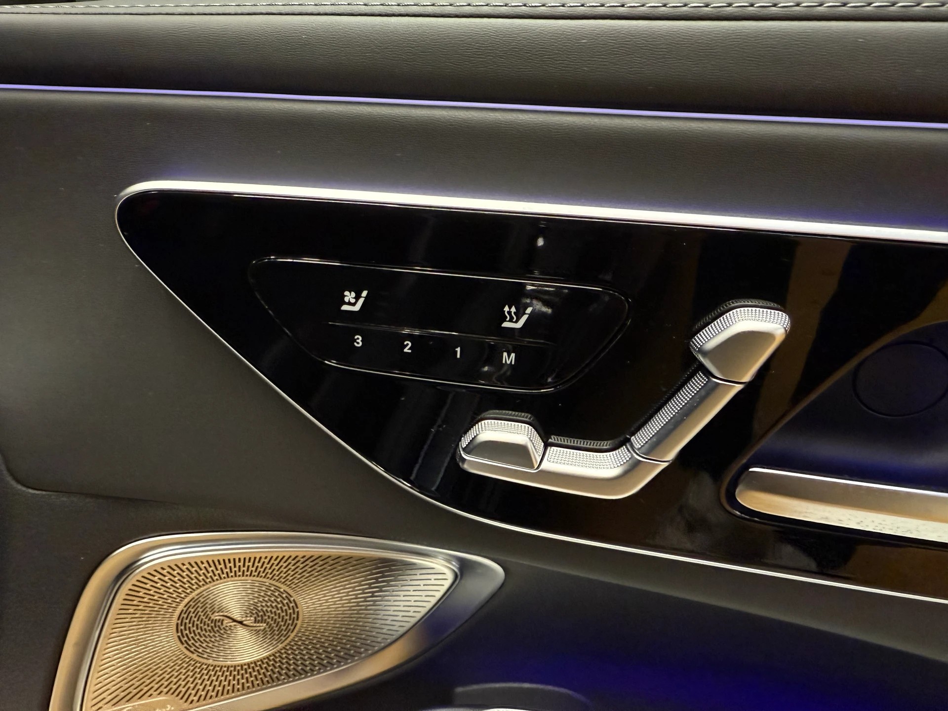 MERCEDES-BENZ CLE 300 4M - Coupé - AMG / DISTRONIC / 360 Grad Kamera / Head-Up Display-image-11