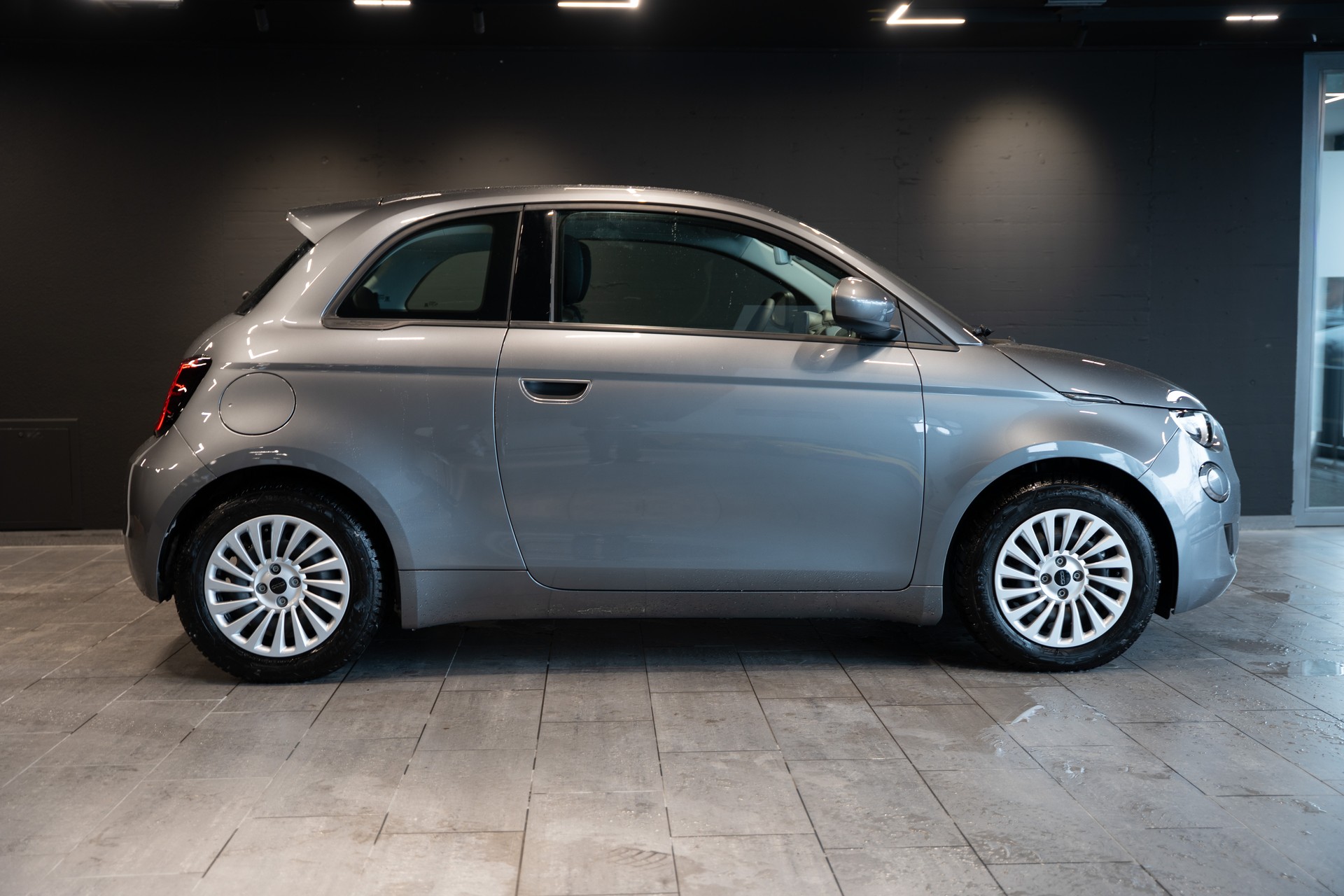 FIAT 500 electric 87 kW Cult-image-1