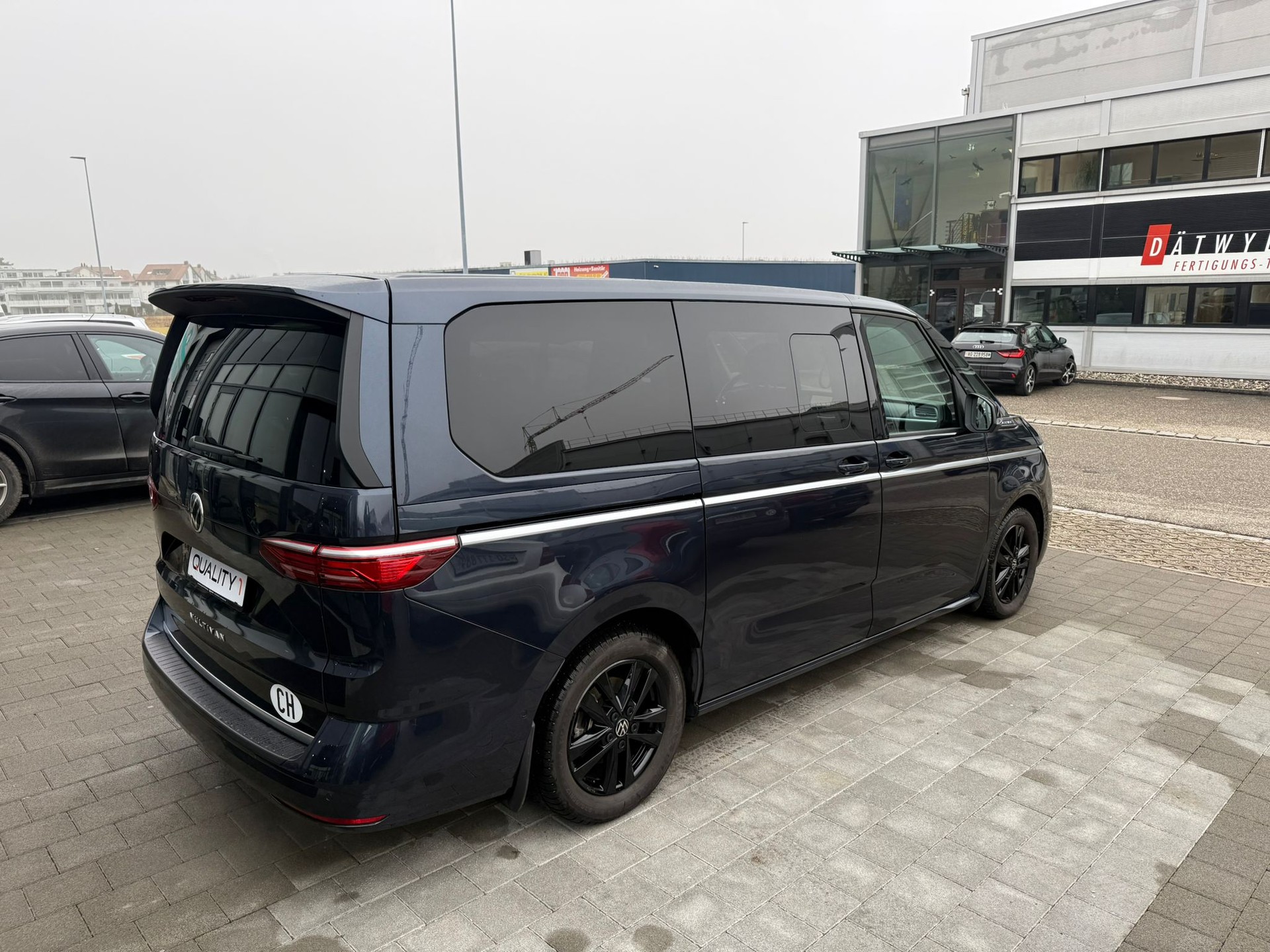 VW Multivan 2.0 TSI Style Liberty DSG Lang-image-13