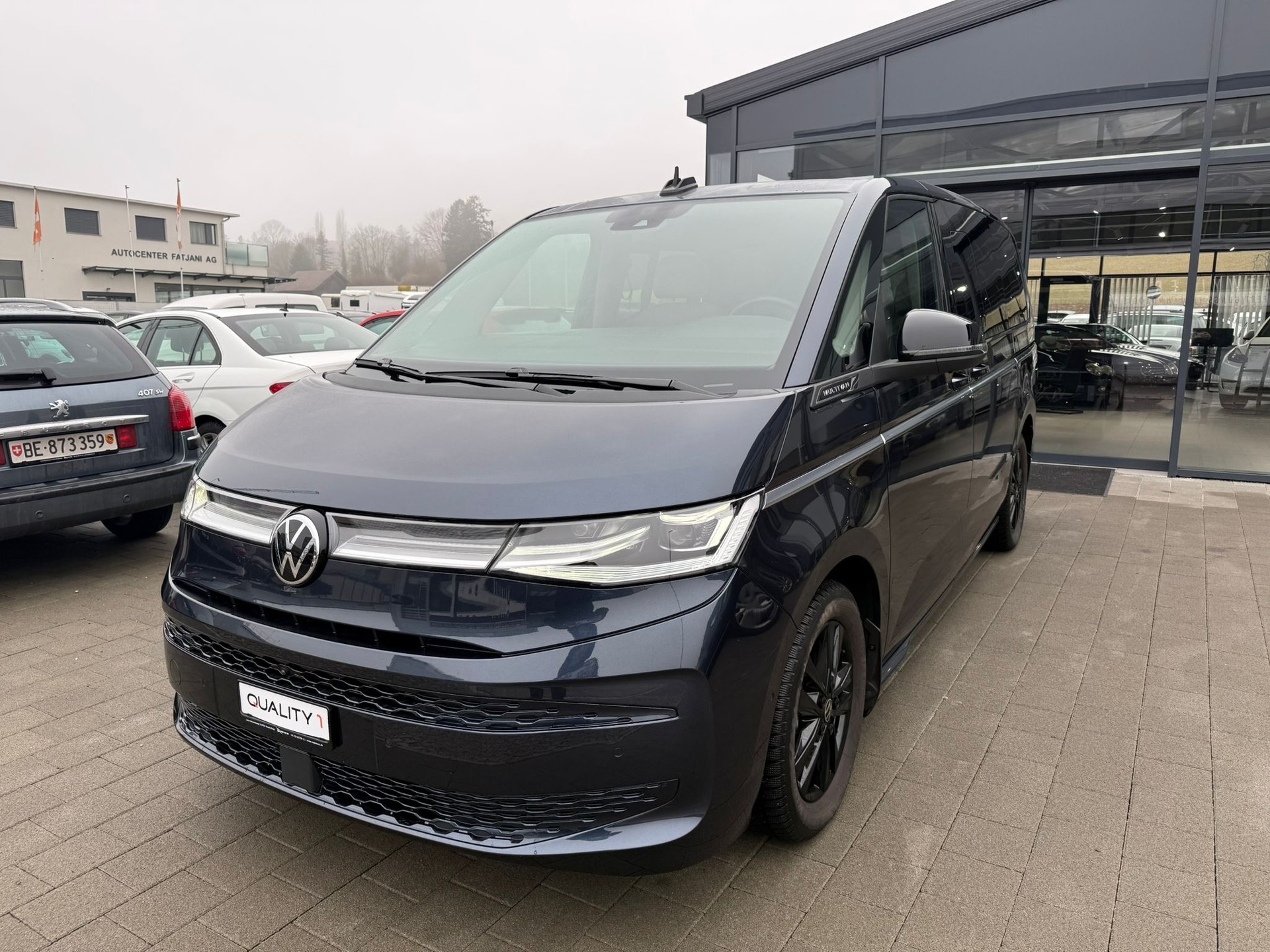 VW Multivan 2.0 TSI Style Liberty DSG Lang-image-2