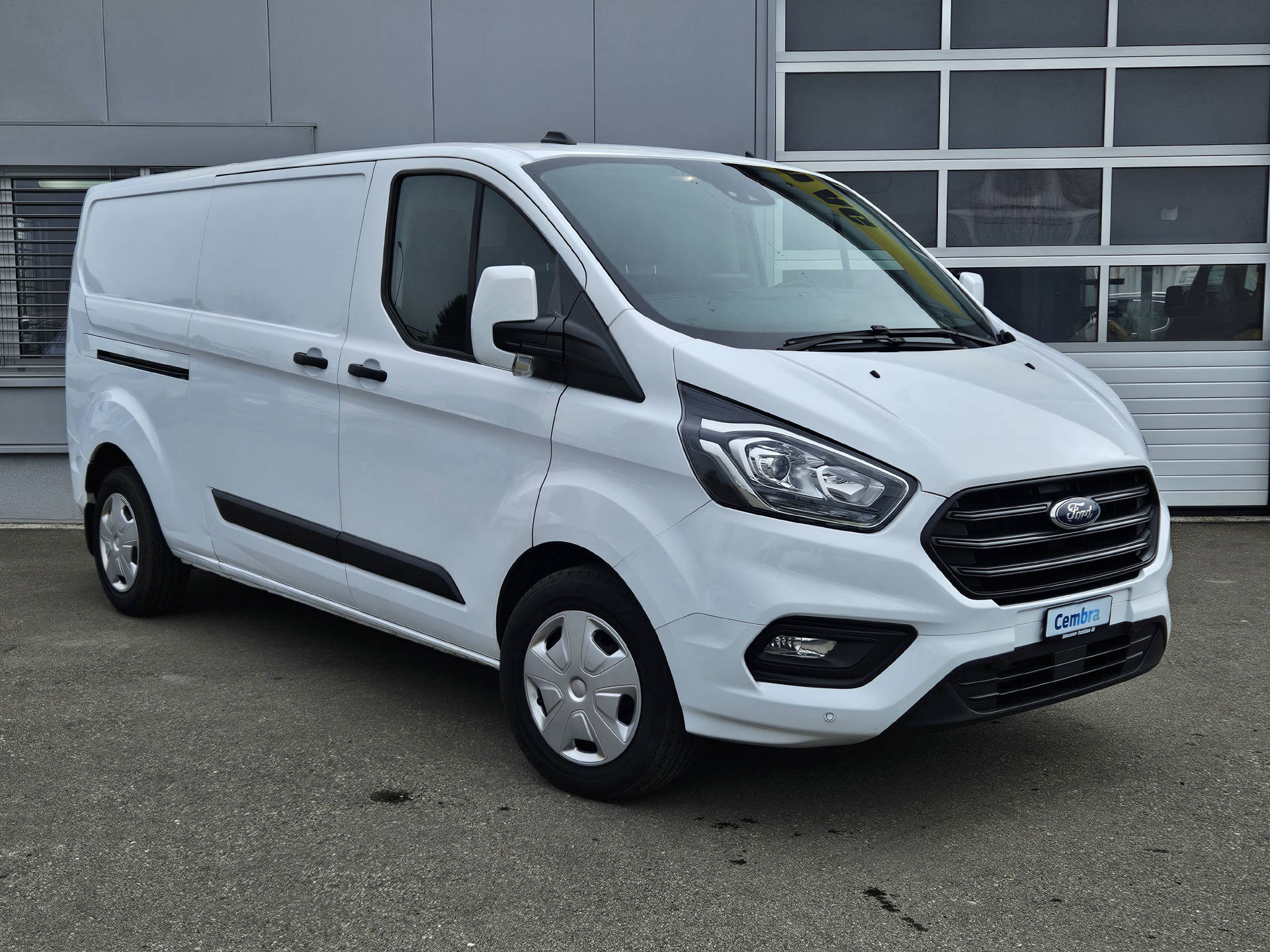 FORD Transit Custom Van 320 L2 2.0 TDCi 130 Trend * Nutzlast von 1'066KG * Anhängelast von 2'800KG *-showroom-element-3