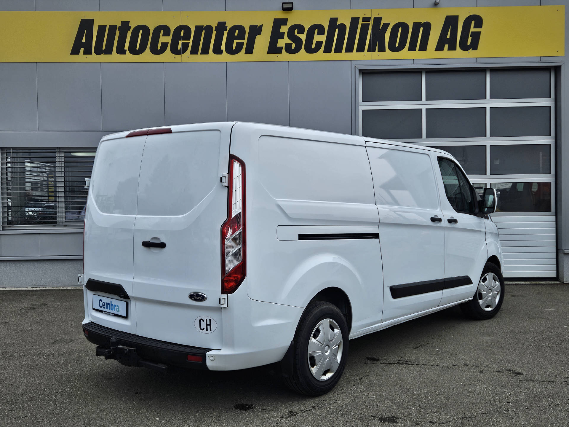 FORD Transit Custom Van 320 L2 2.0 TDCi 130 Trend * Nutzlast von 1'066KG * Anhängelast von 2'800KG *-image-4