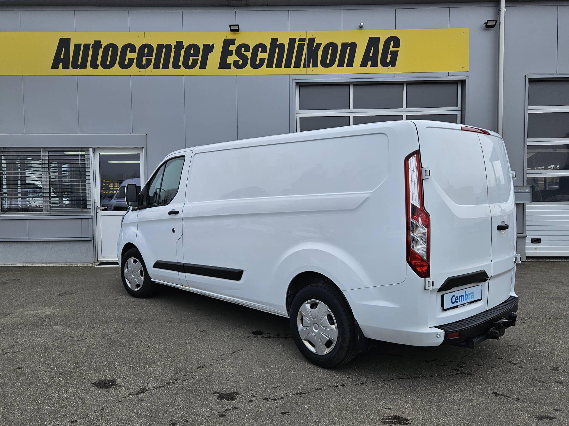 FORD Transit Custom Van 320 L2 2.0 TDCi 130 Trend * Nutzlast von 1'066KG * Anhängelast von 2'800KG *-image-6