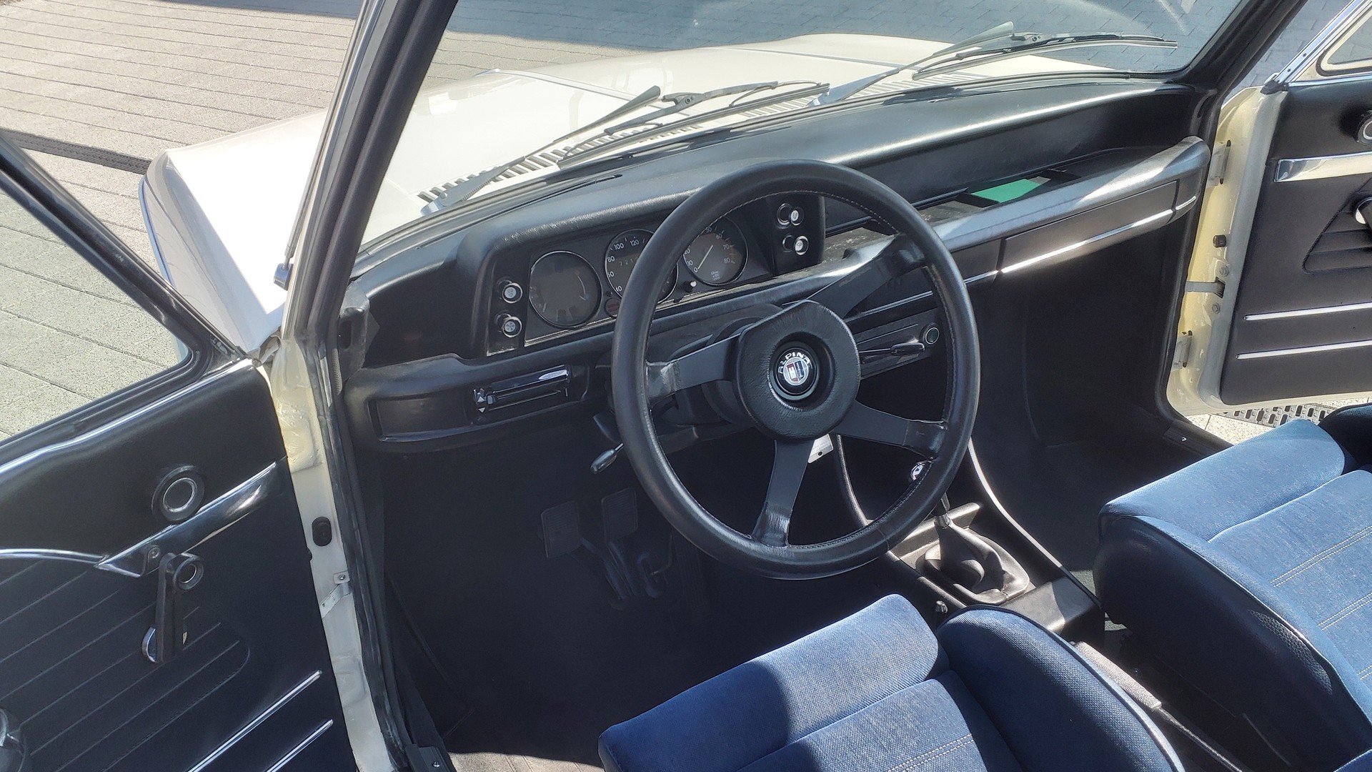 BMW Veteranenfahrzeug-image-7