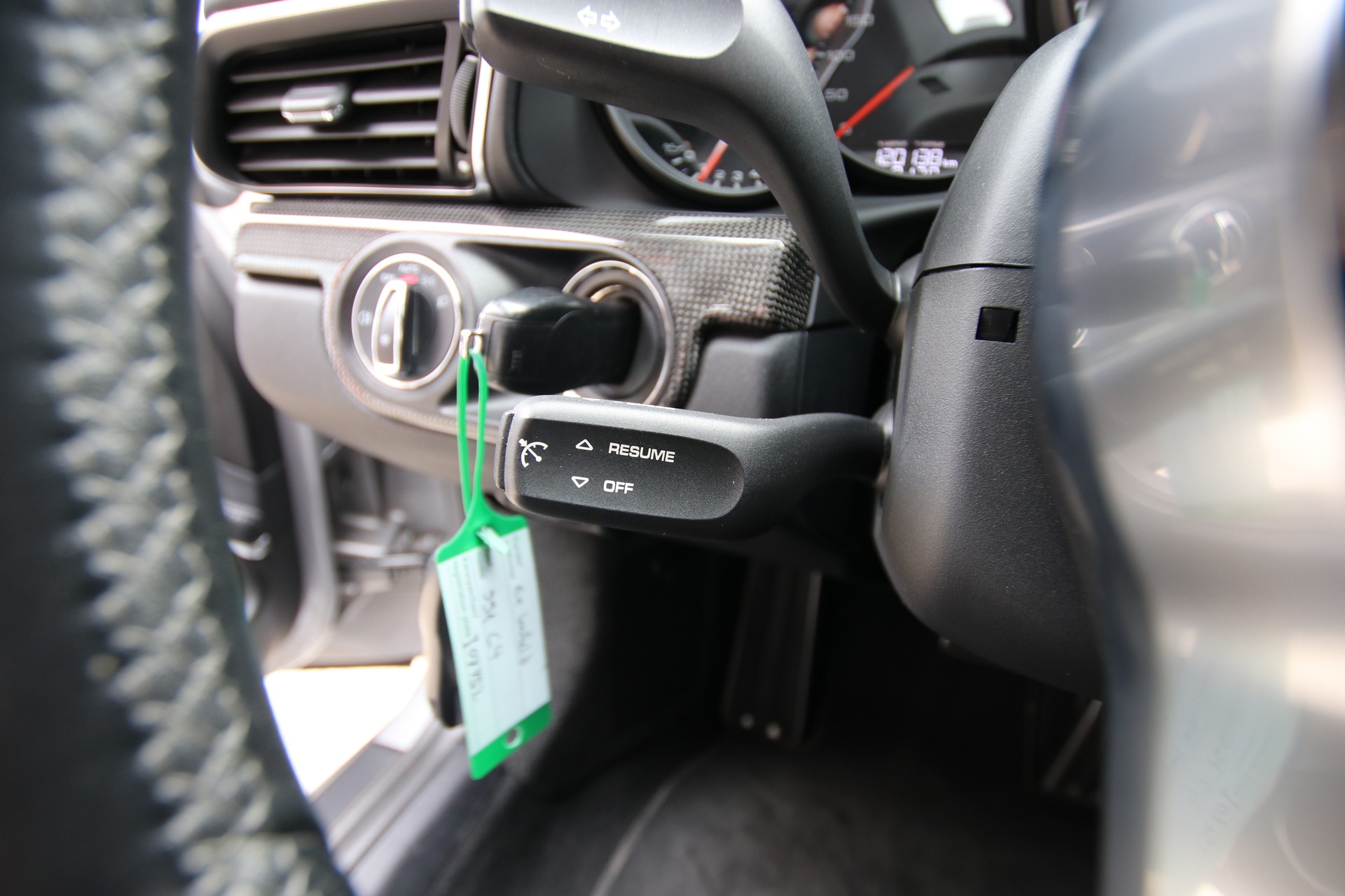 PORSCHE 911 Carrera 4 PDK-image-23
