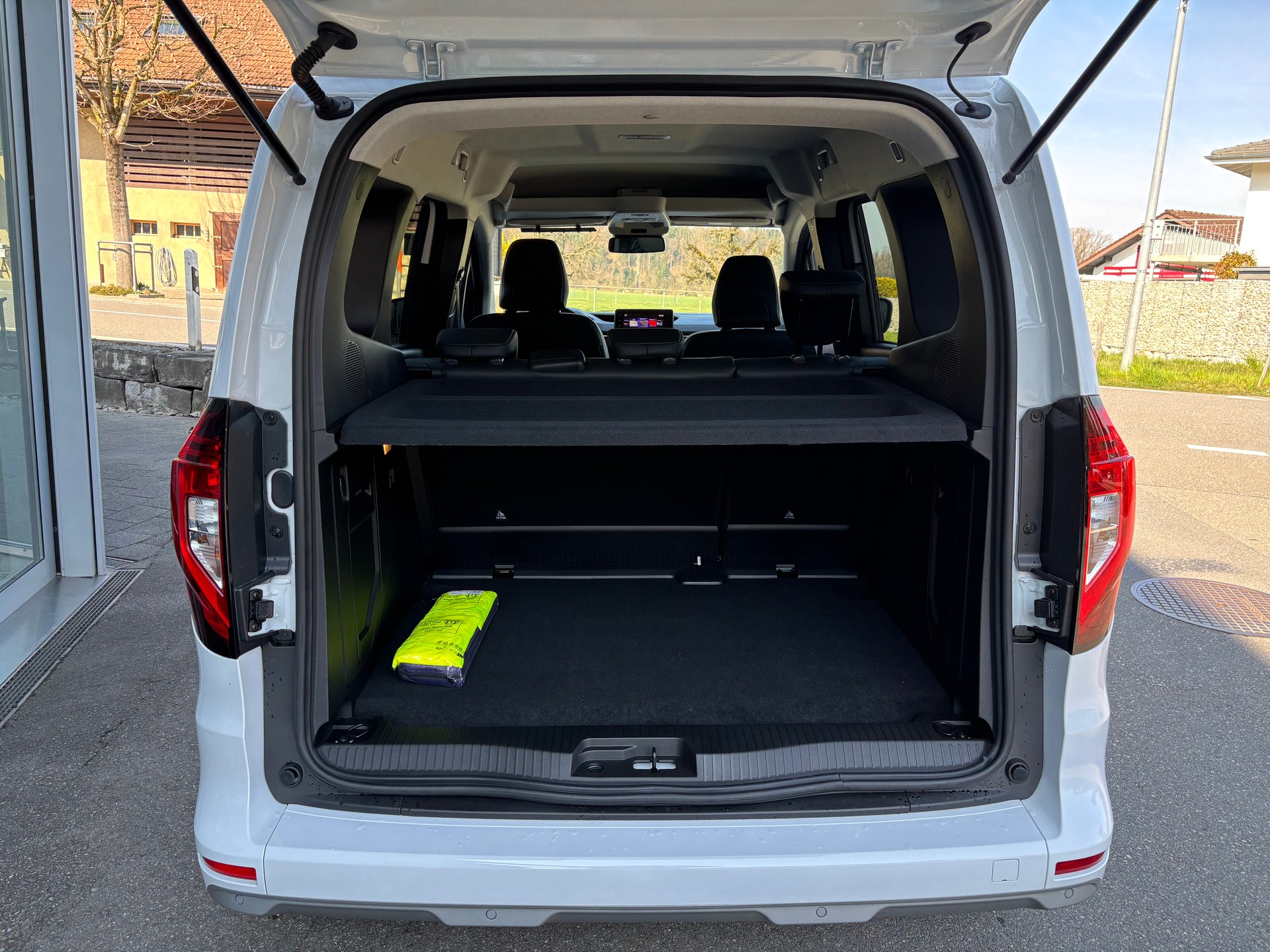 NISSAN Townstar Kombi L1 Tekna DCT-image-4