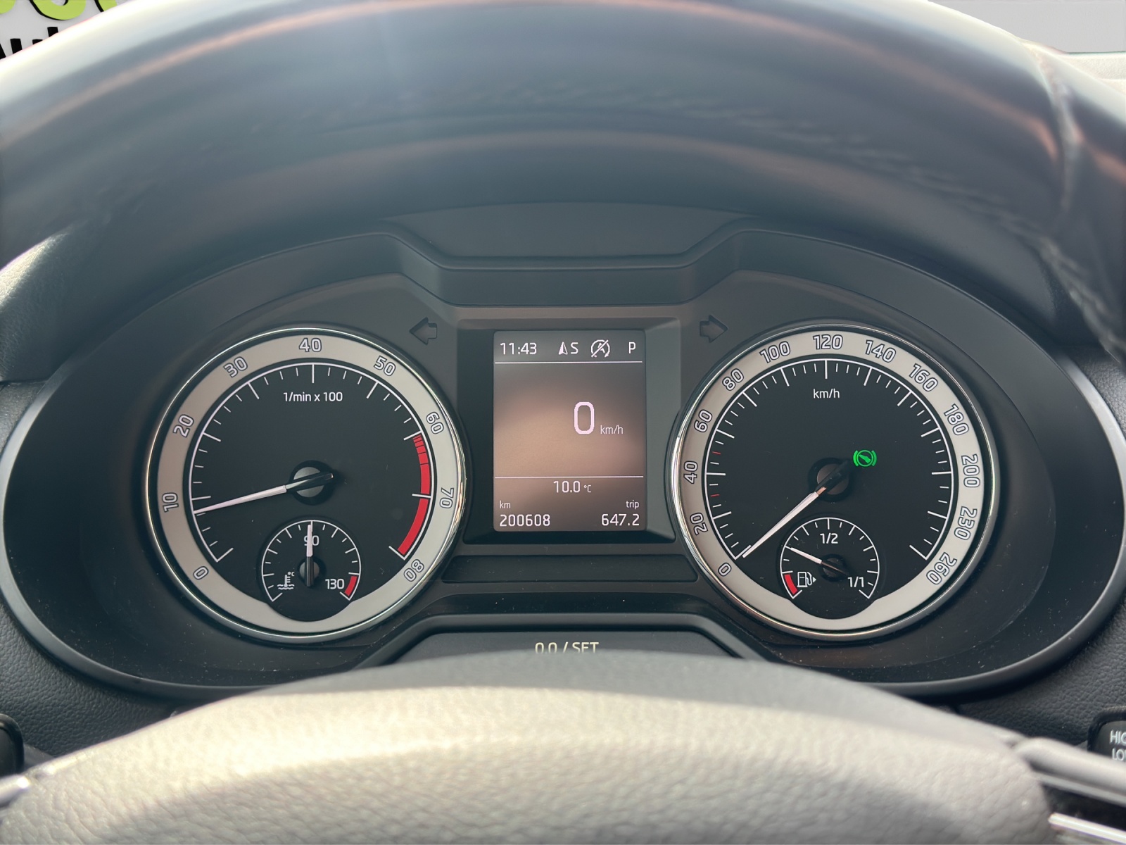 SKODA Octavia Combi 2.0 TSI Ambition 4x4 DSG-image-17