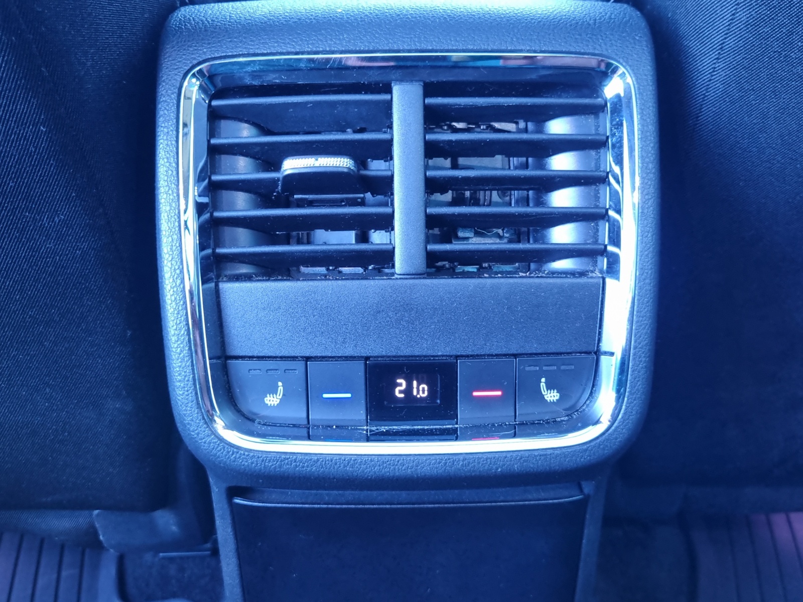 SKODA Octavia Combi 2.0 TSI Style DSG 4x4-image-22