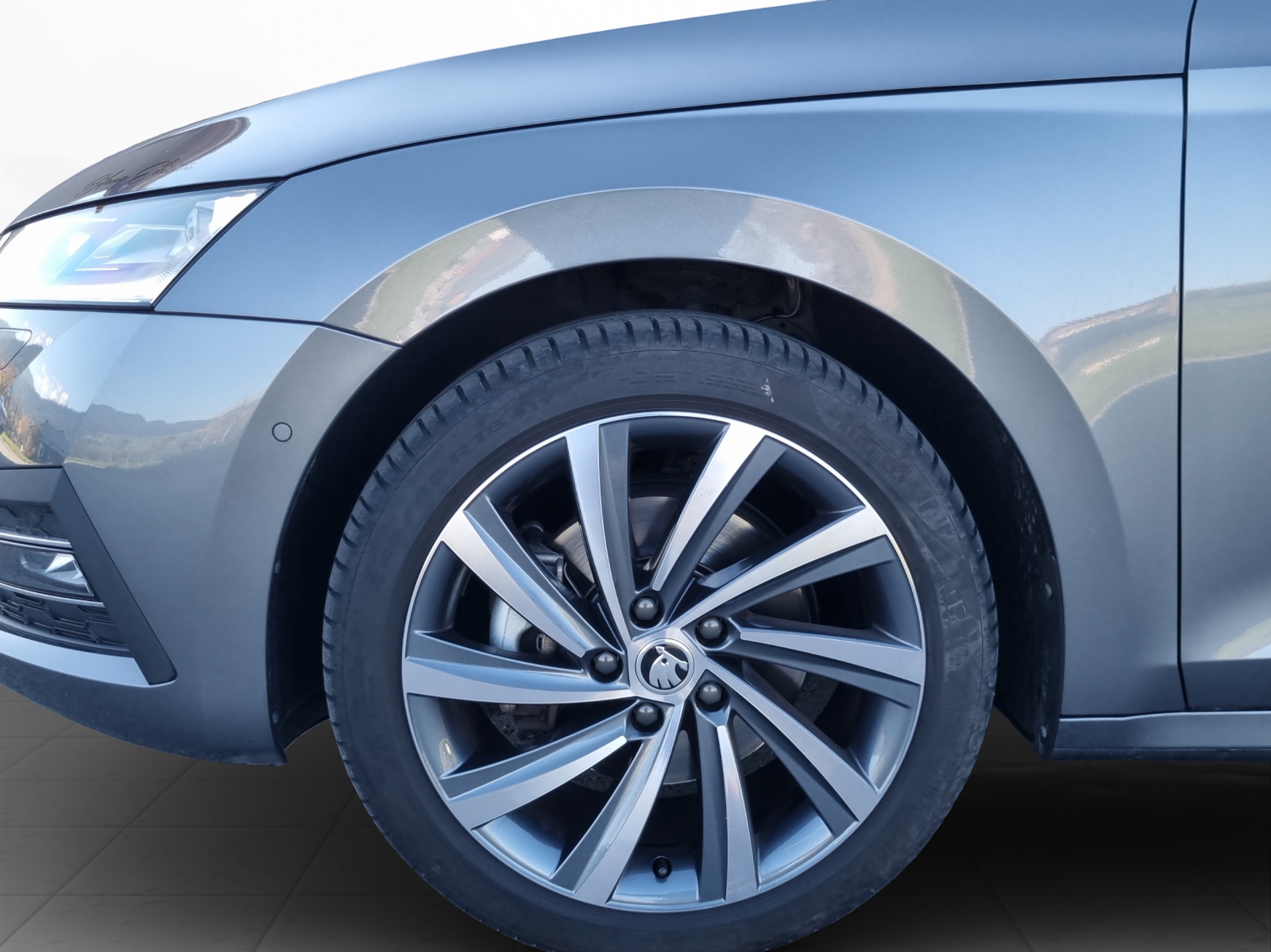 SKODA Octavia Combi 2.0 TSI Style DSG 4x4-image-16