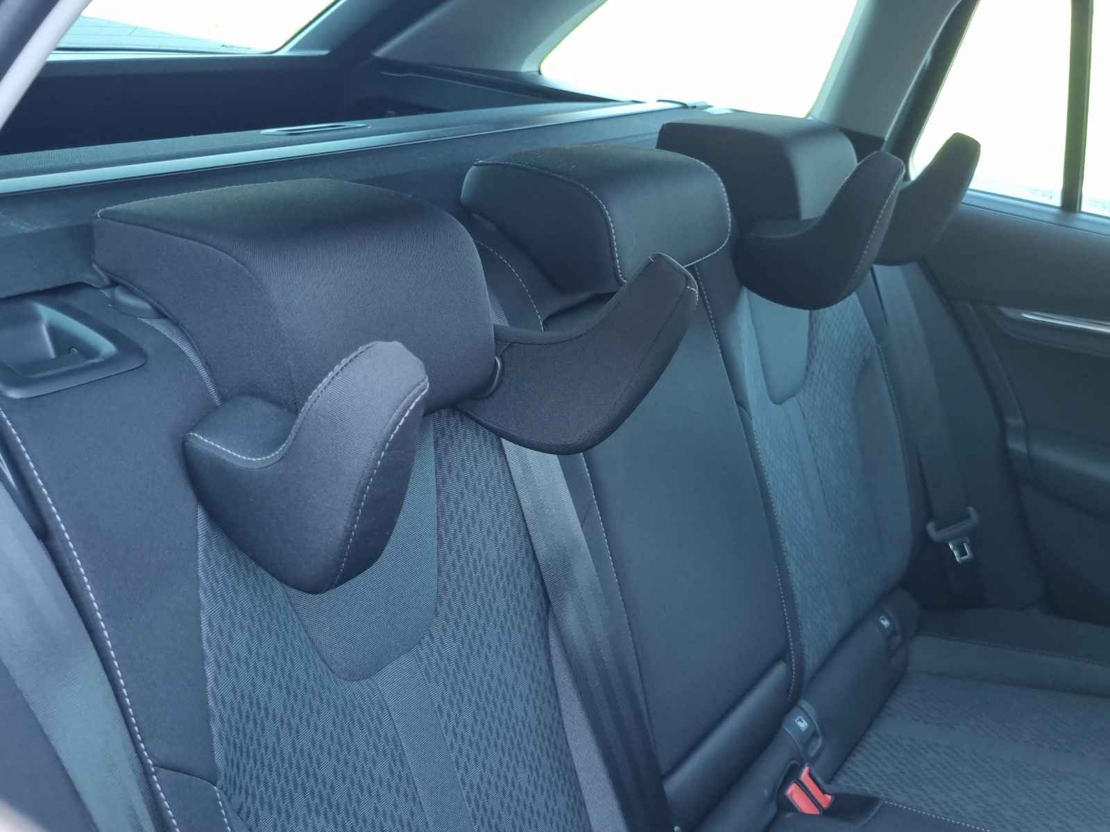 SKODA Octavia Combi 2.0 TSI Style DSG 4x4-image-20