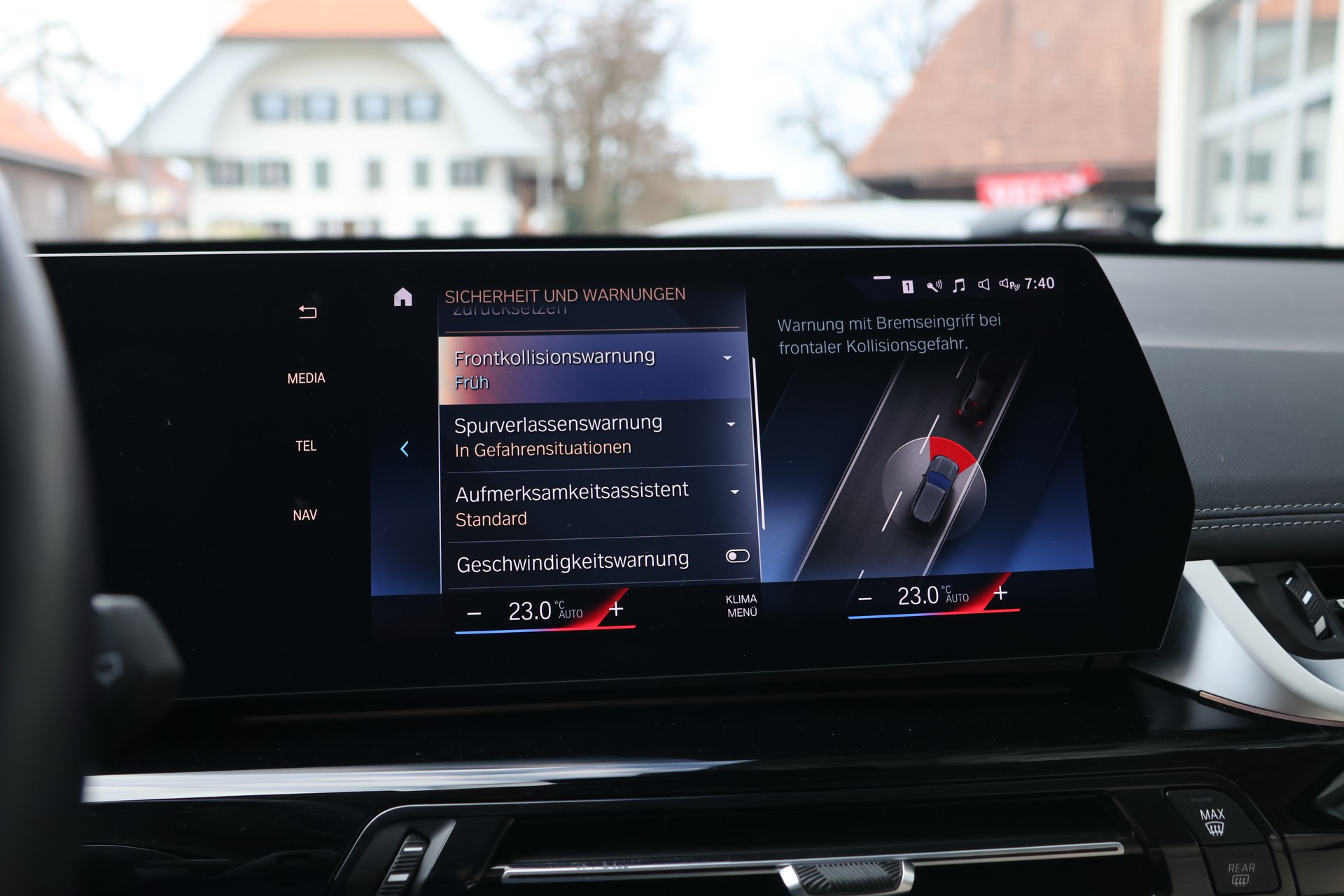 BMW X1 sDrive 18d xLine (CH) "FROZENGREY"-image-21