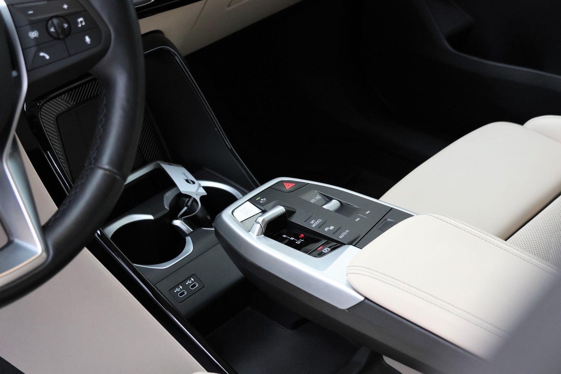 BMW X1 sDrive 18d xLine (CH) "FROZENGREY"-image-10