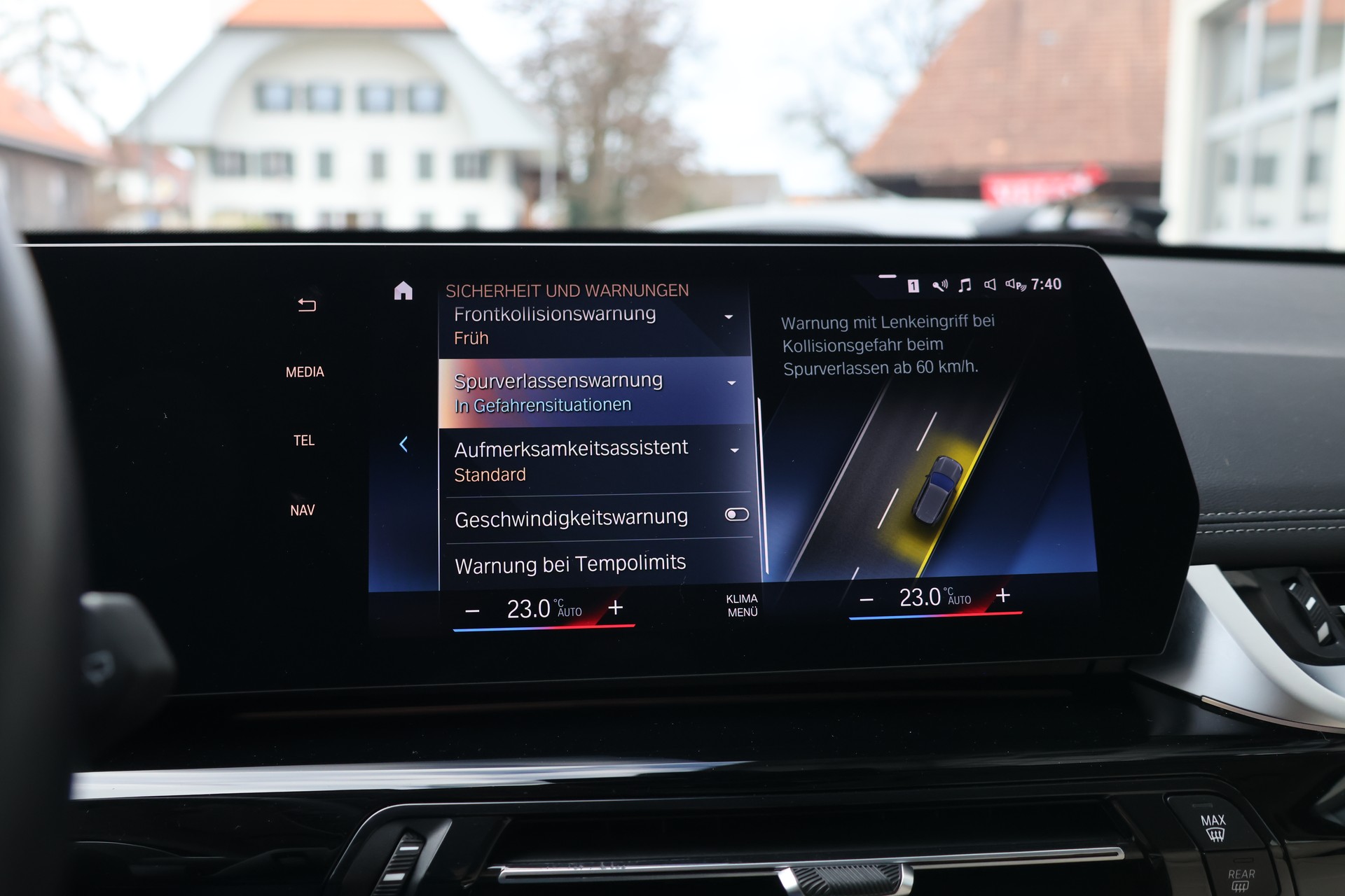 BMW X1 sDrive 18d xLine (CH) "FROZENGREY"-image-22