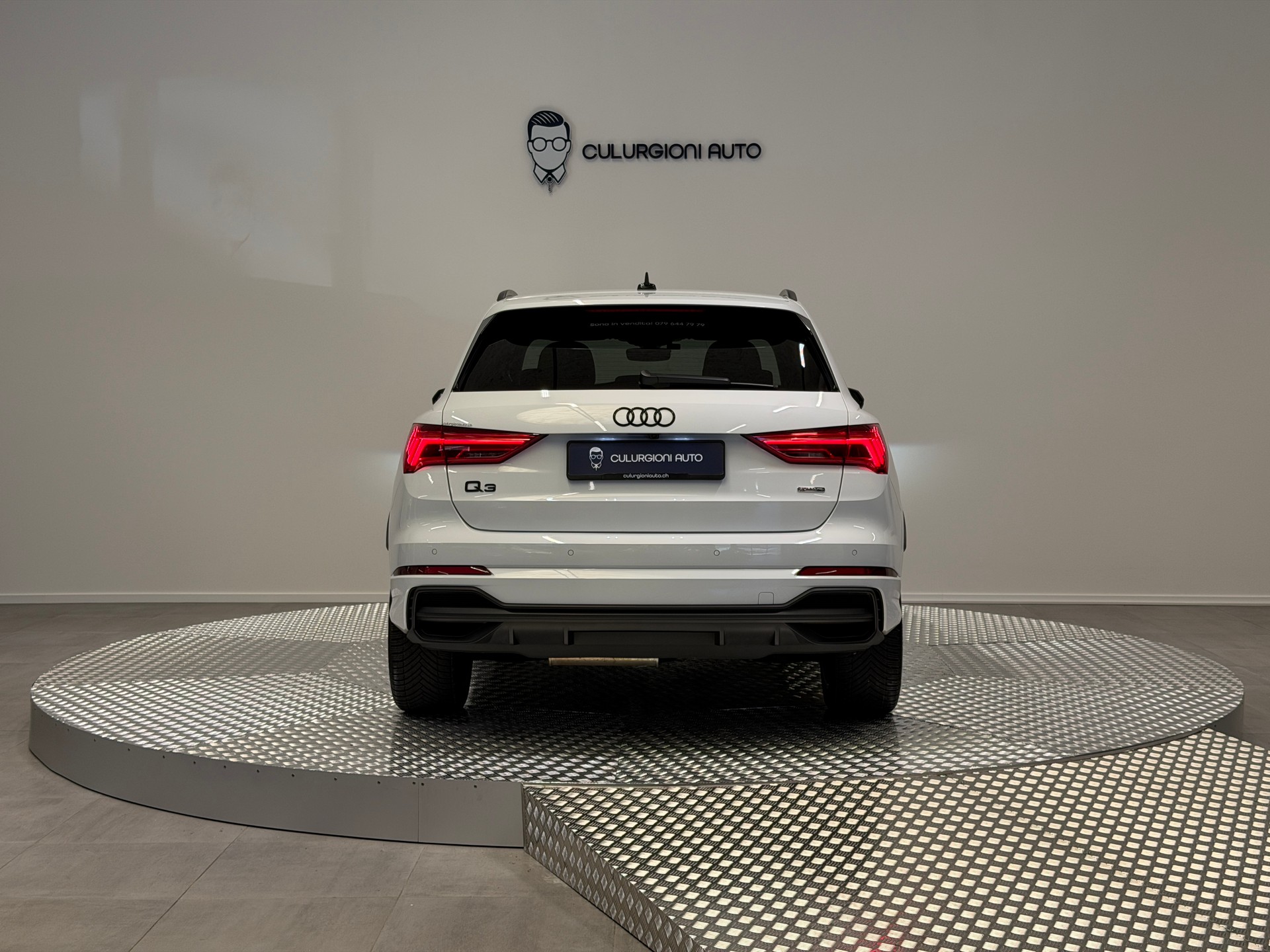 AUDI Q3 40 TDI S line quattro S-tronic-image-5