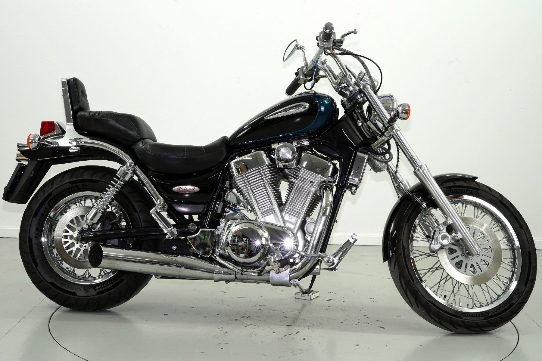 SUZUKI VS 1400 GLP-showroom-element-3