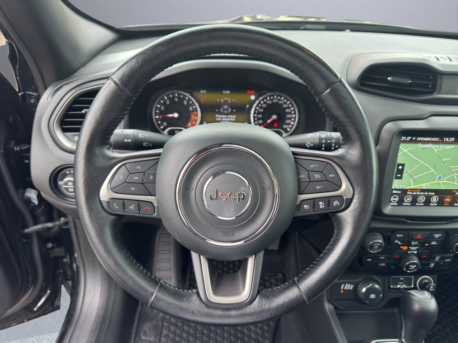 JEEP Renegade 1.3 Turbo Limited AWD-image-10