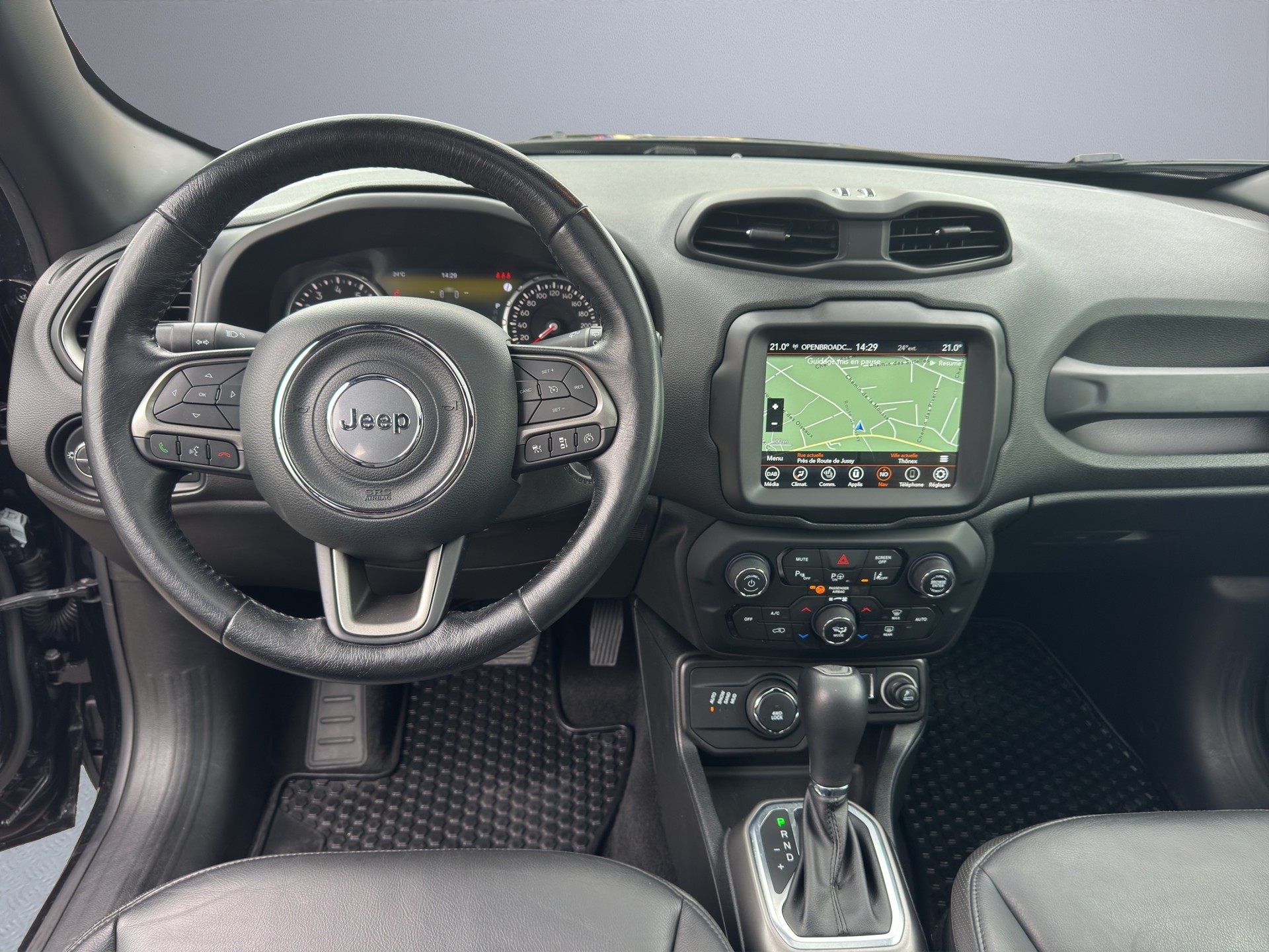 JEEP Renegade 1.3 Turbo Limited AWD-image-11