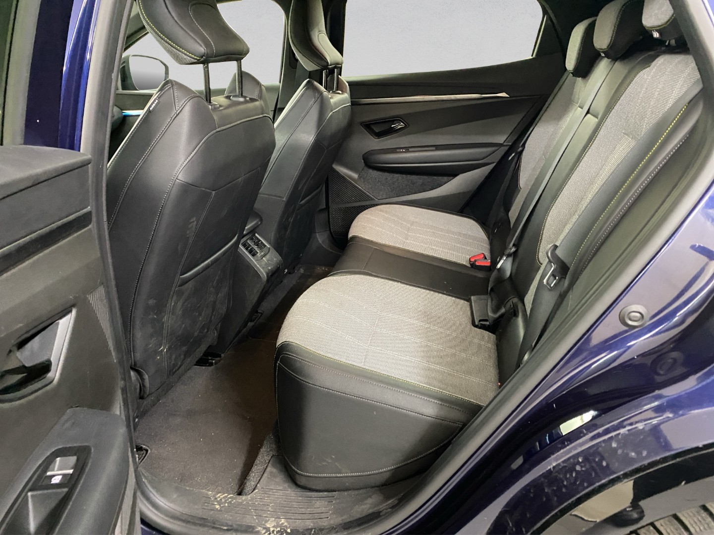 RENAULT Mégane E-TECH EV60 Techno-image-12