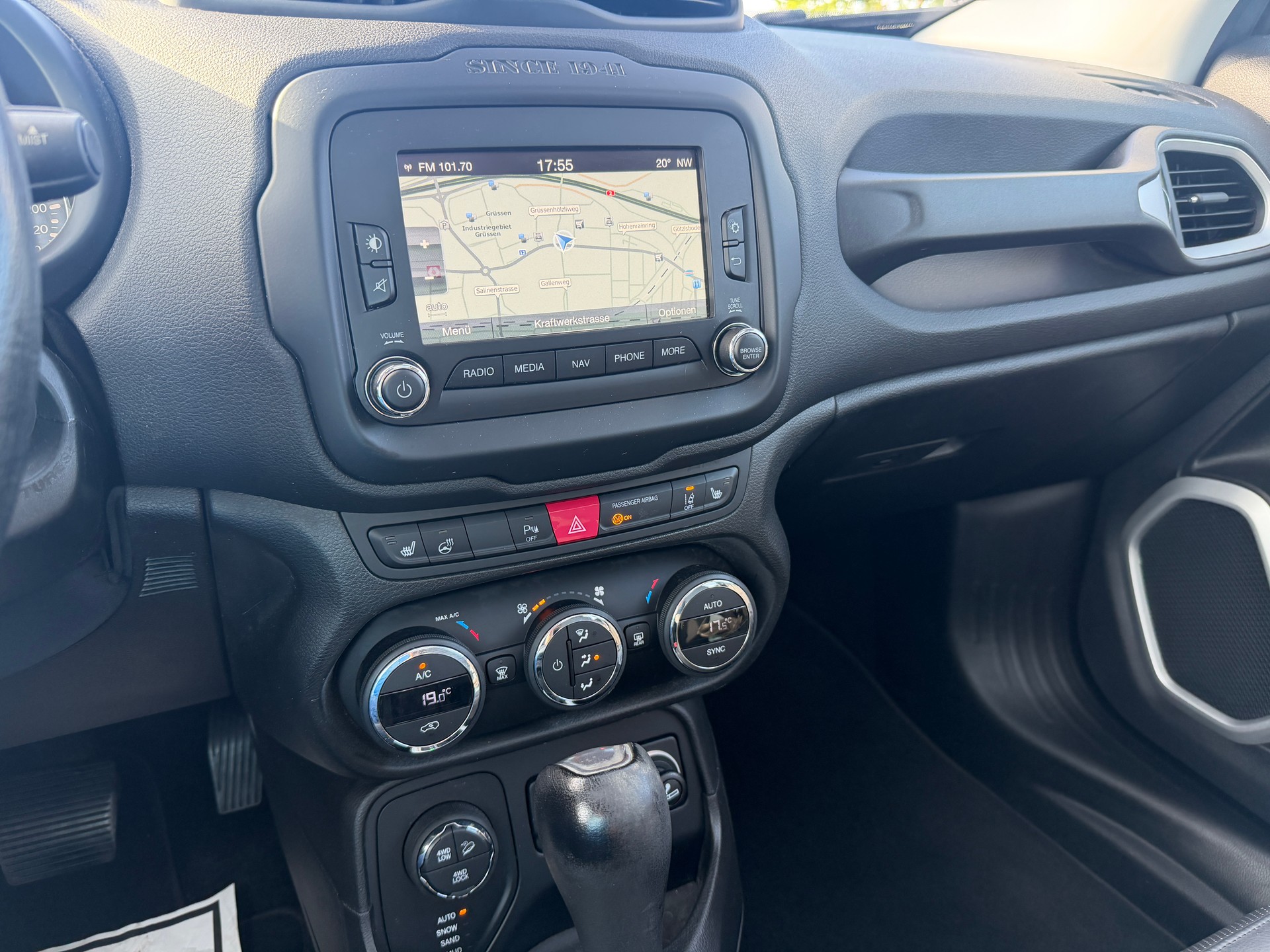 JEEP Renegade 2.0 CRD Limited AWD + Low Range 9ATX-image-14